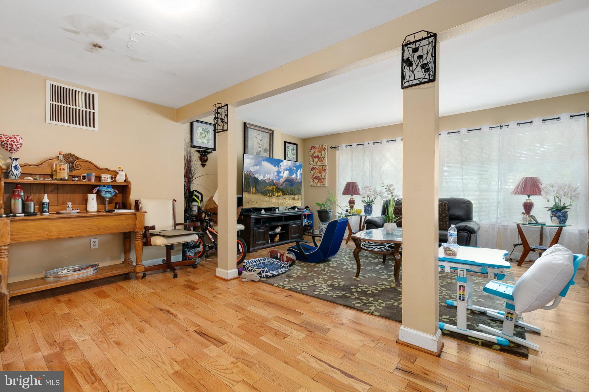 Real estate listing preview #4