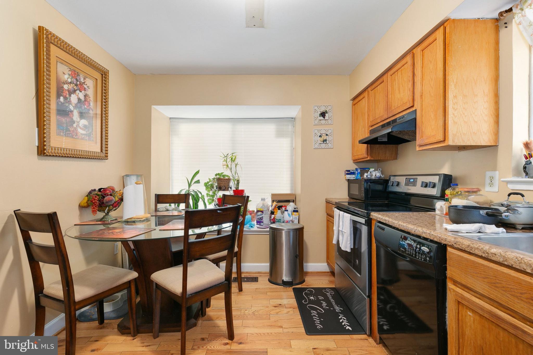 Real estate listing preview #12