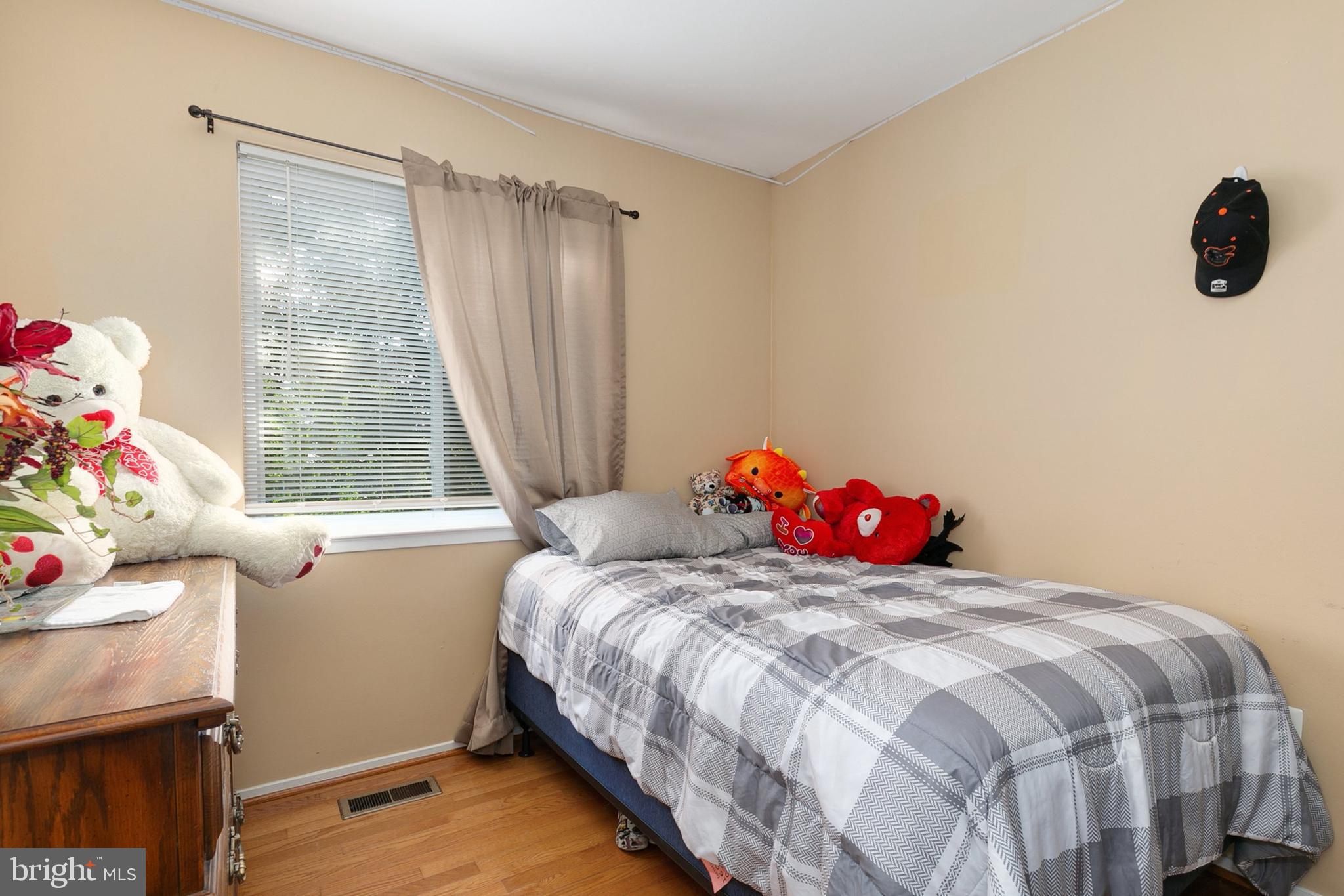 Real estate listing preview #14