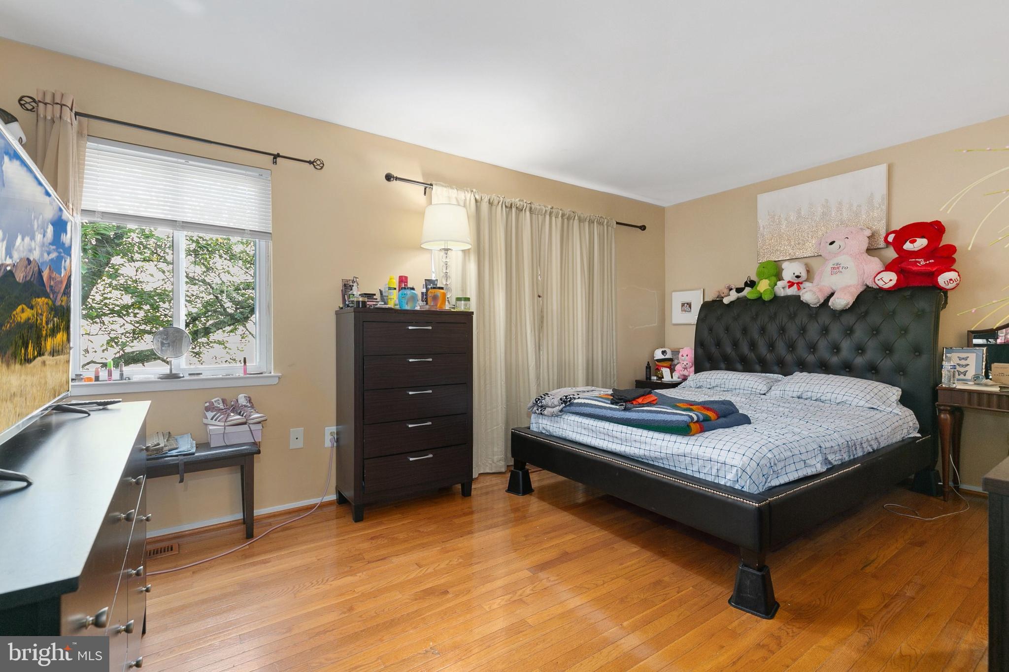 Real estate listing preview #16