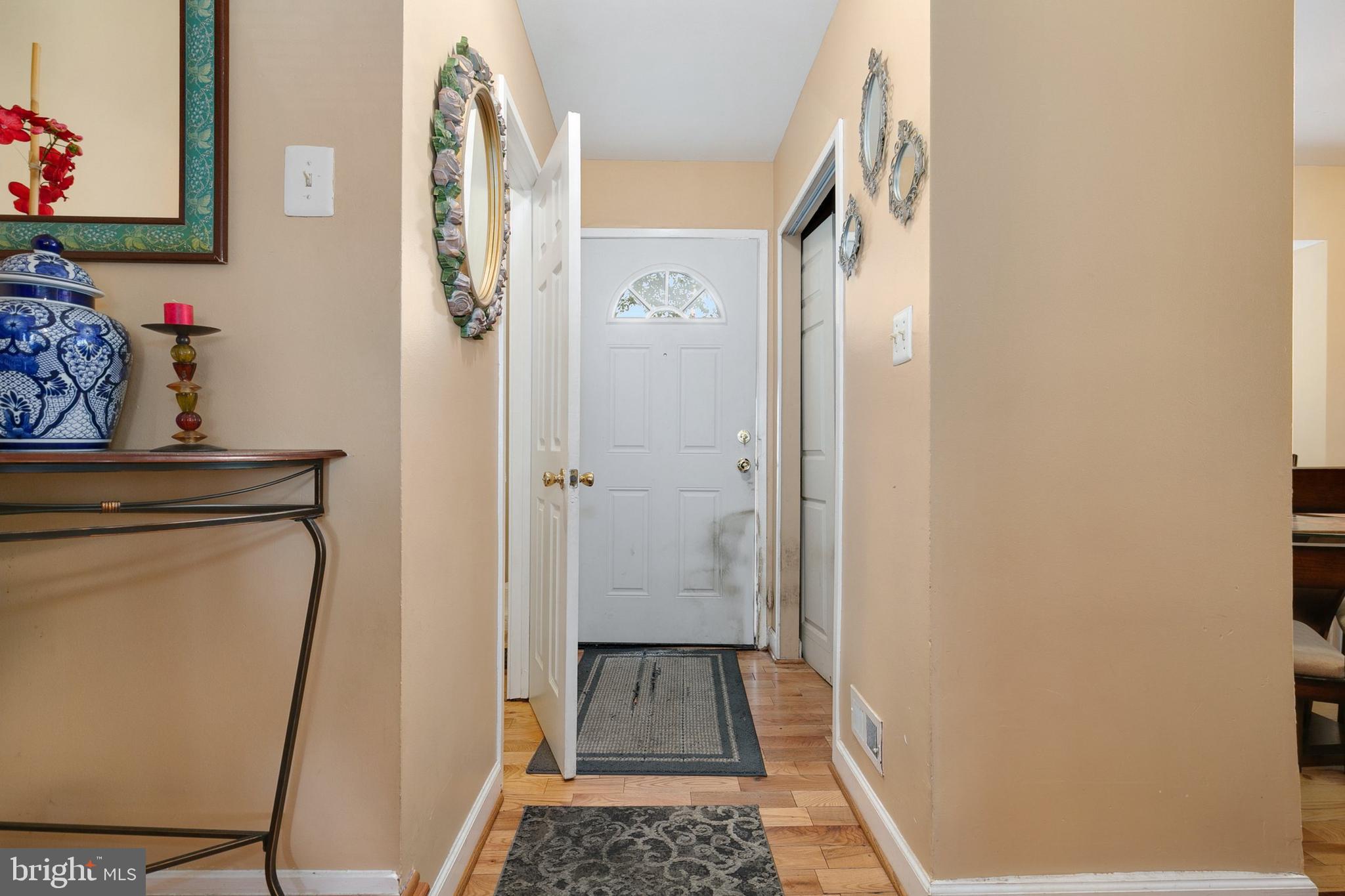 Real estate listing preview #3