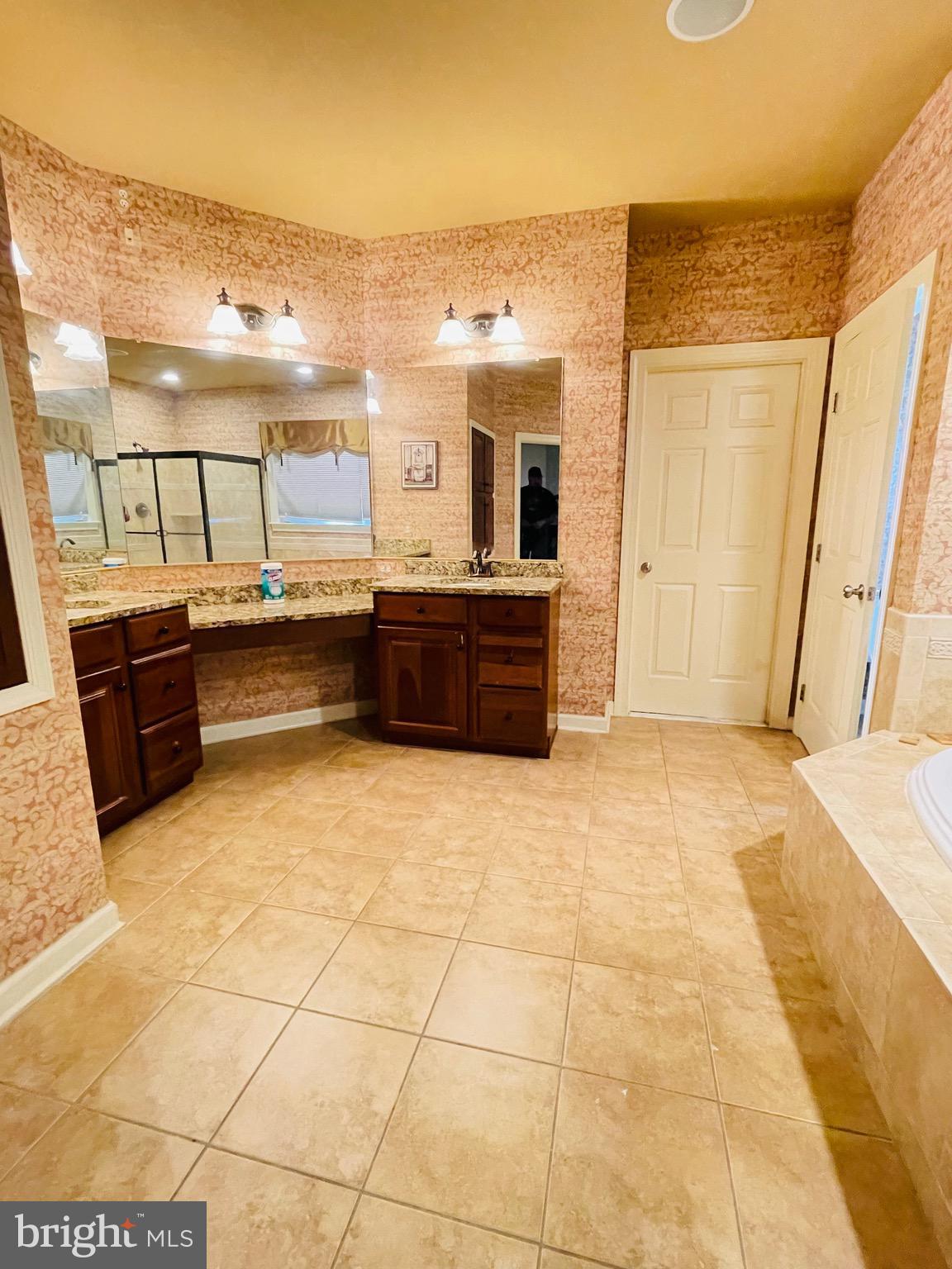 Real estate listing preview #24