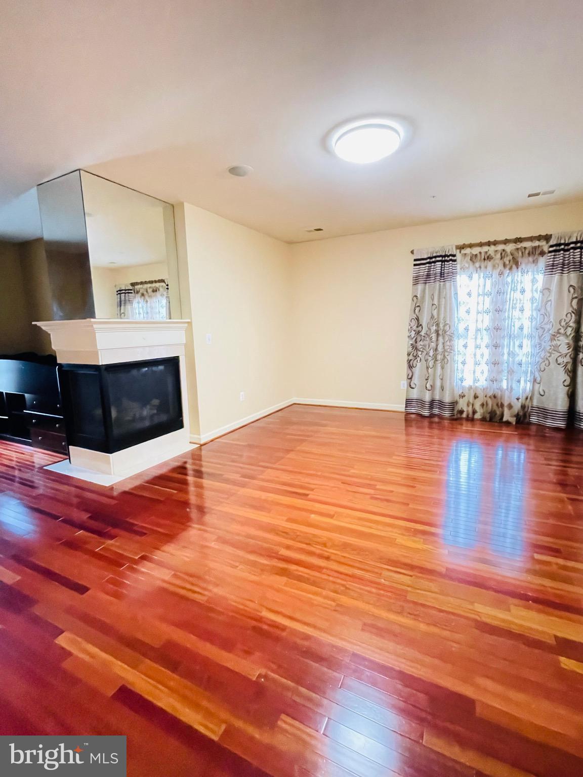 Real estate listing preview #29