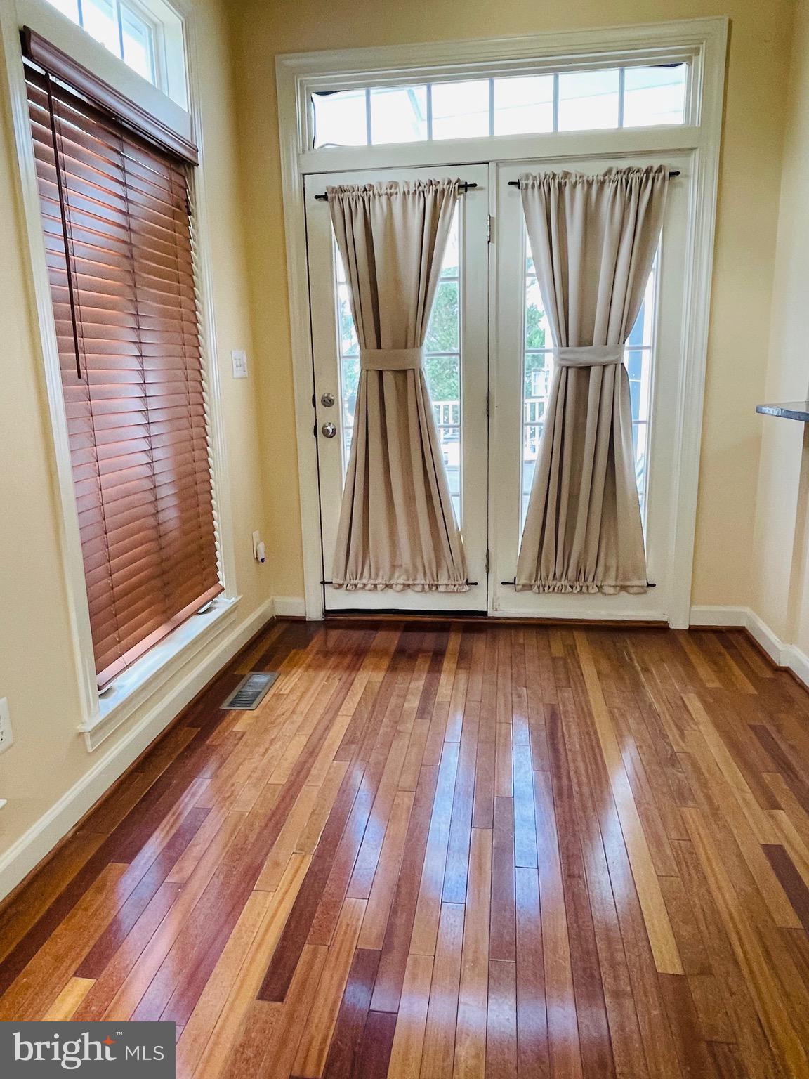 Real estate listing preview #21