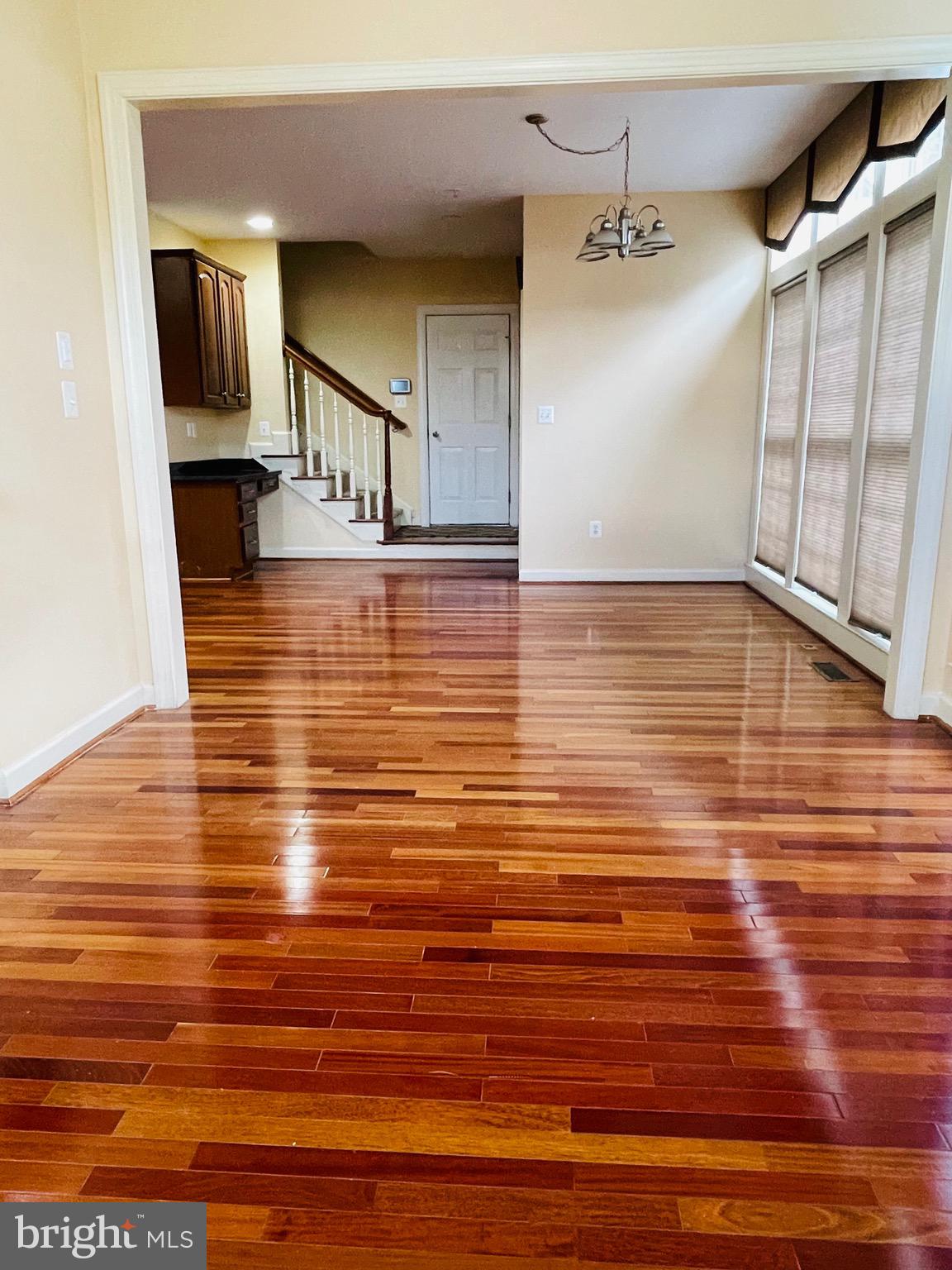 Real estate listing preview #19