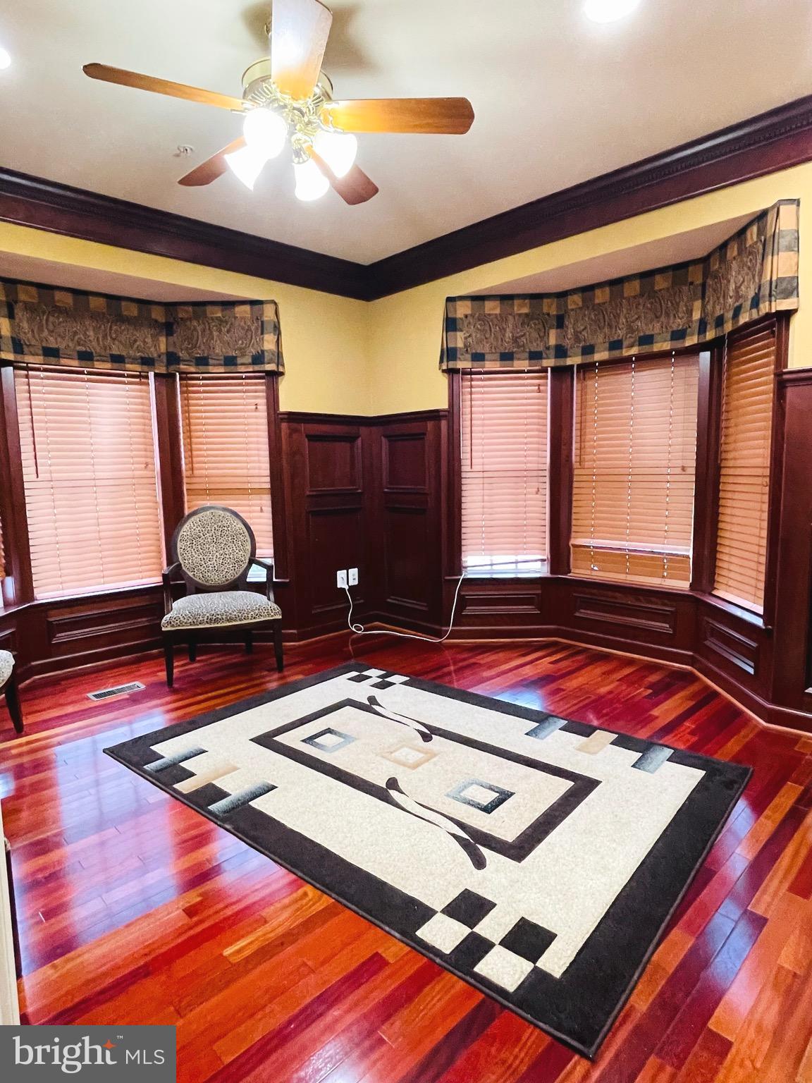 Real estate listing preview #10