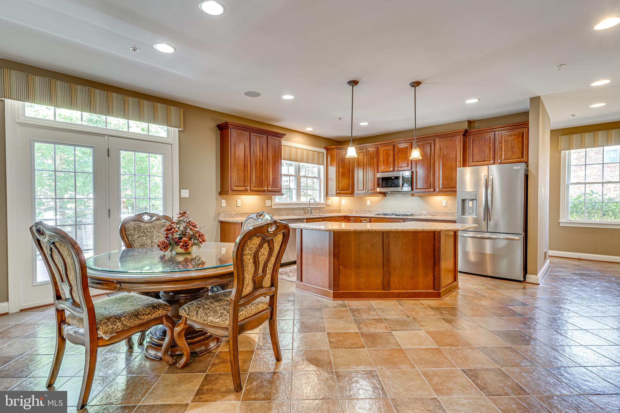 Real estate listing preview #11