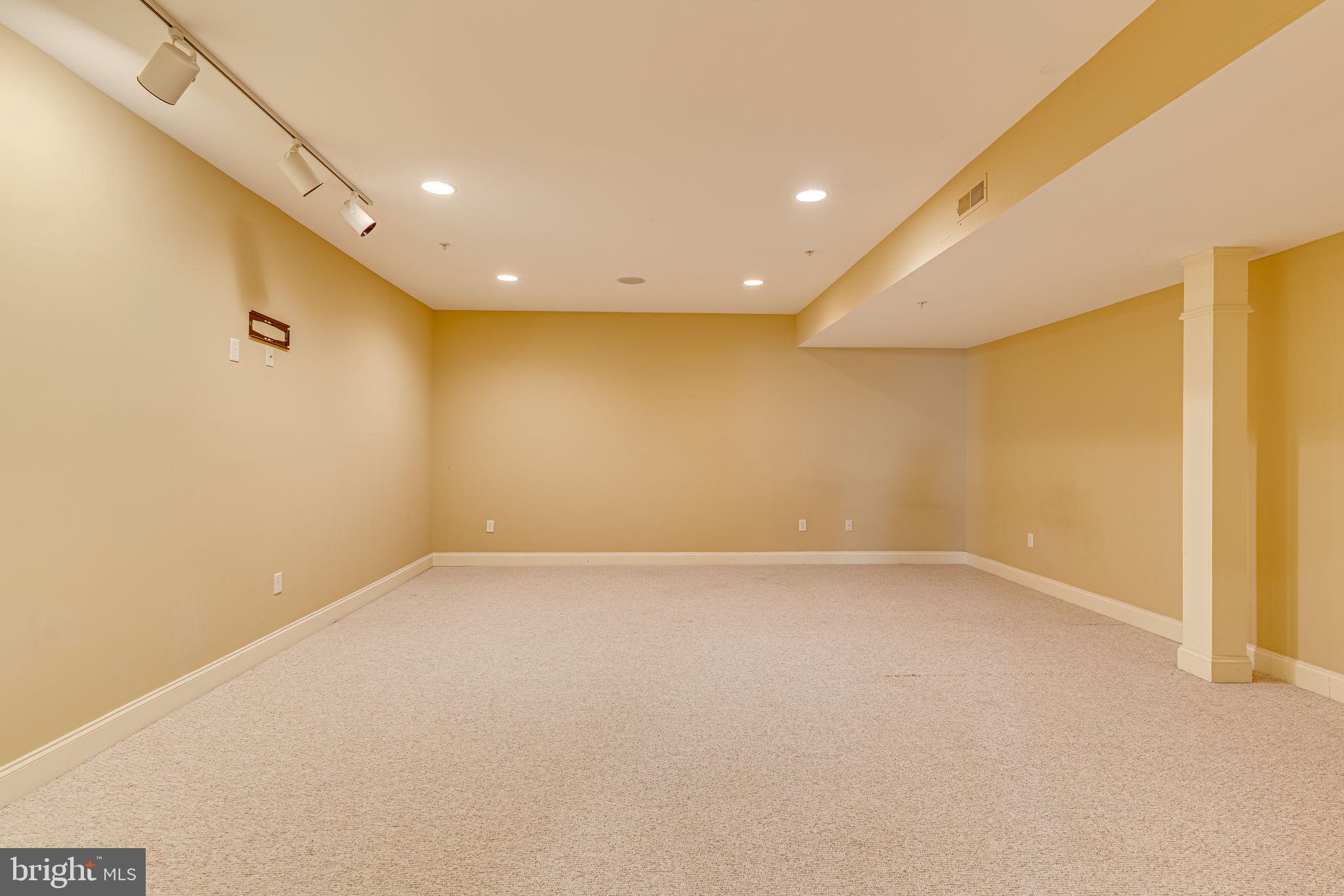 Real estate listing preview #48