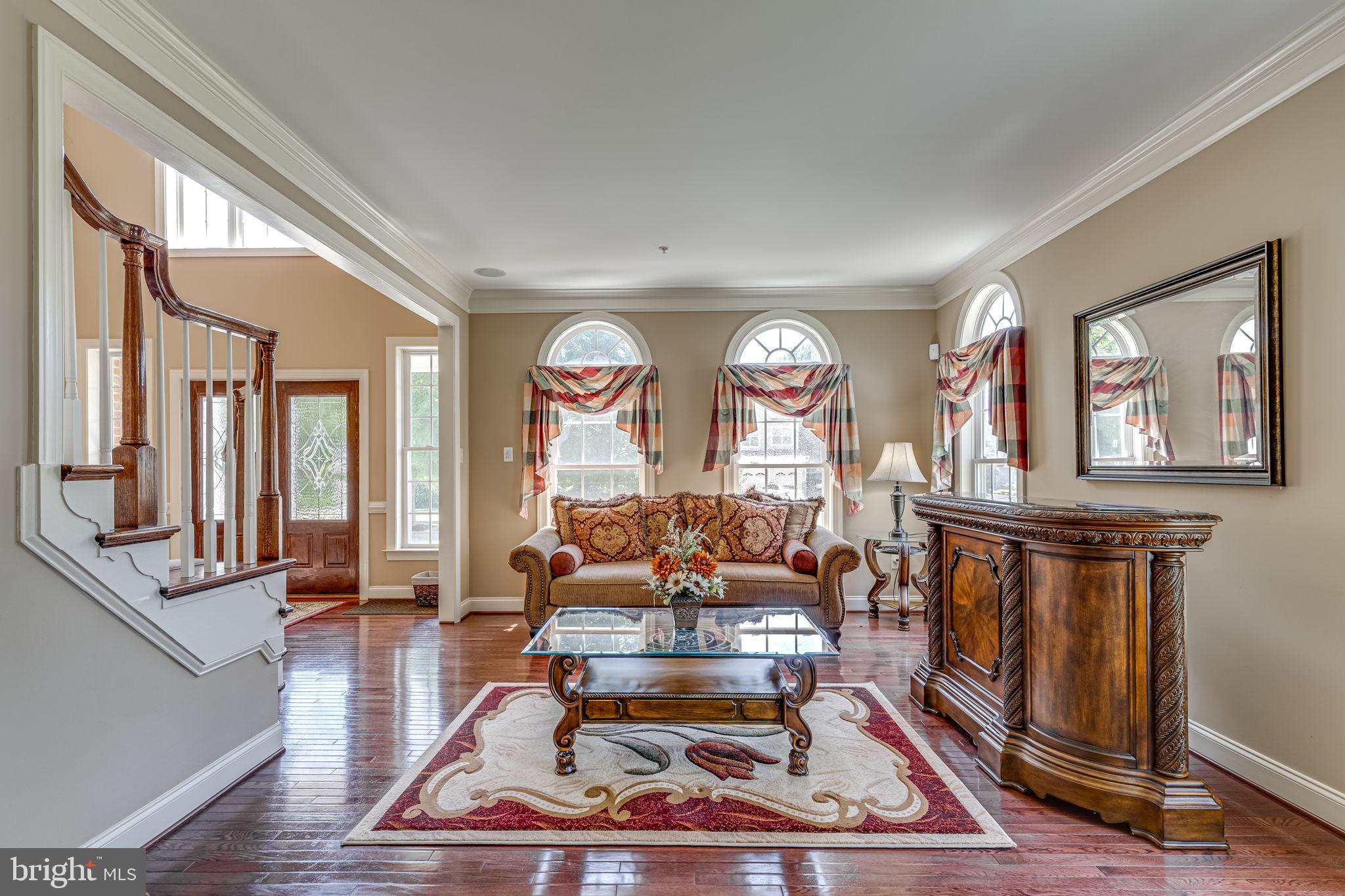 Real estate listing preview #9