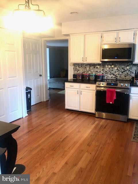 Real estate listing preview #11