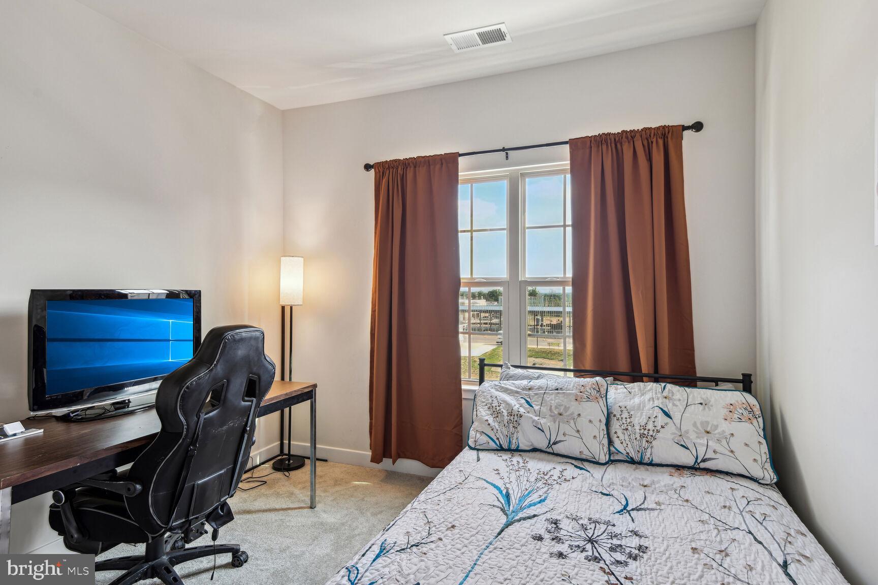 Real estate listing preview #16