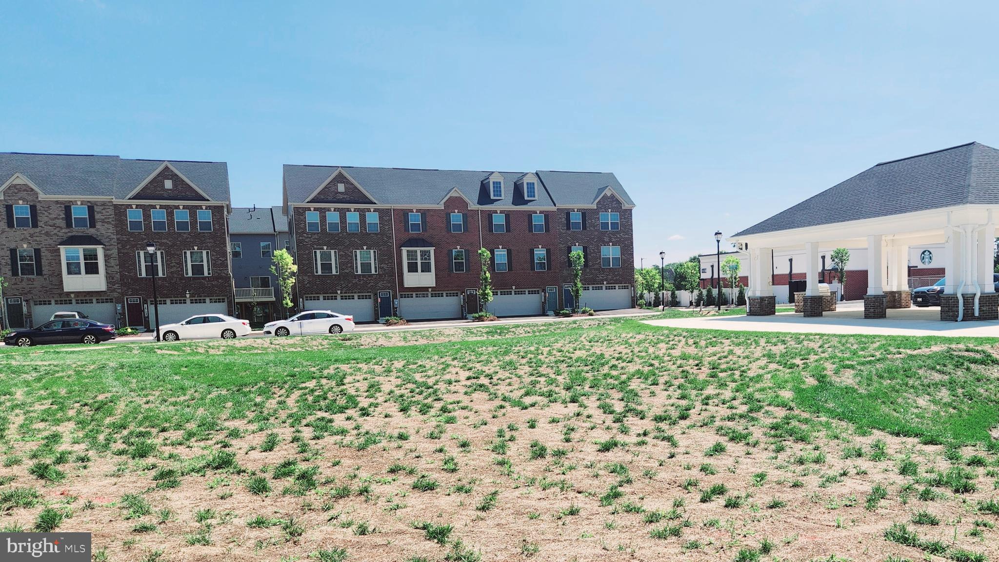 Real estate listing preview #24