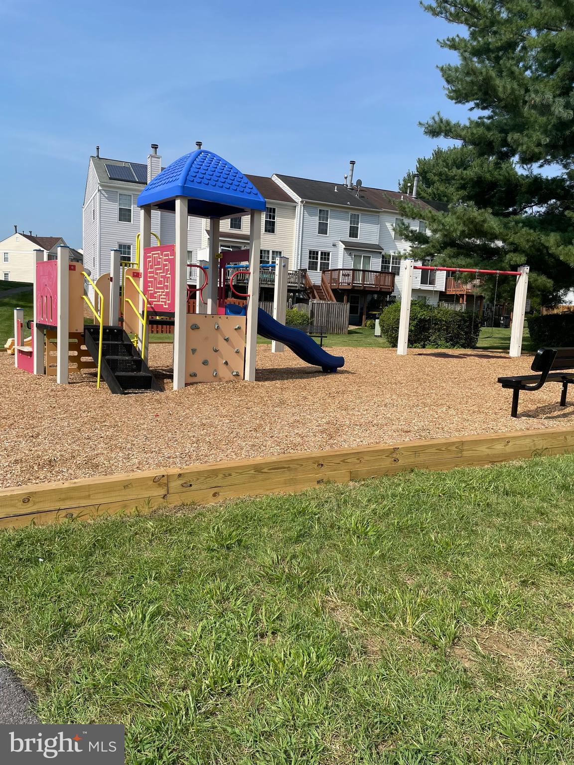 Real estate listing preview #5