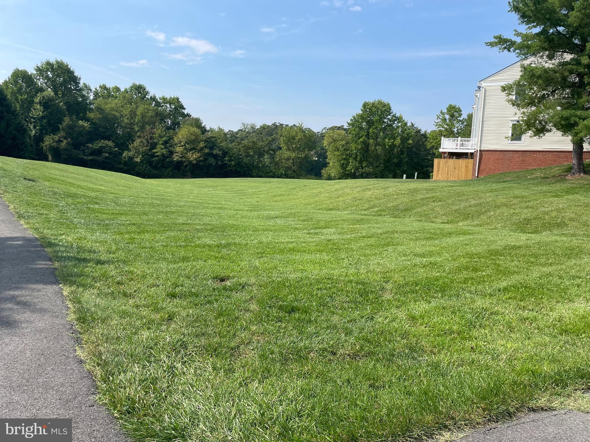 Real estate listing preview #6