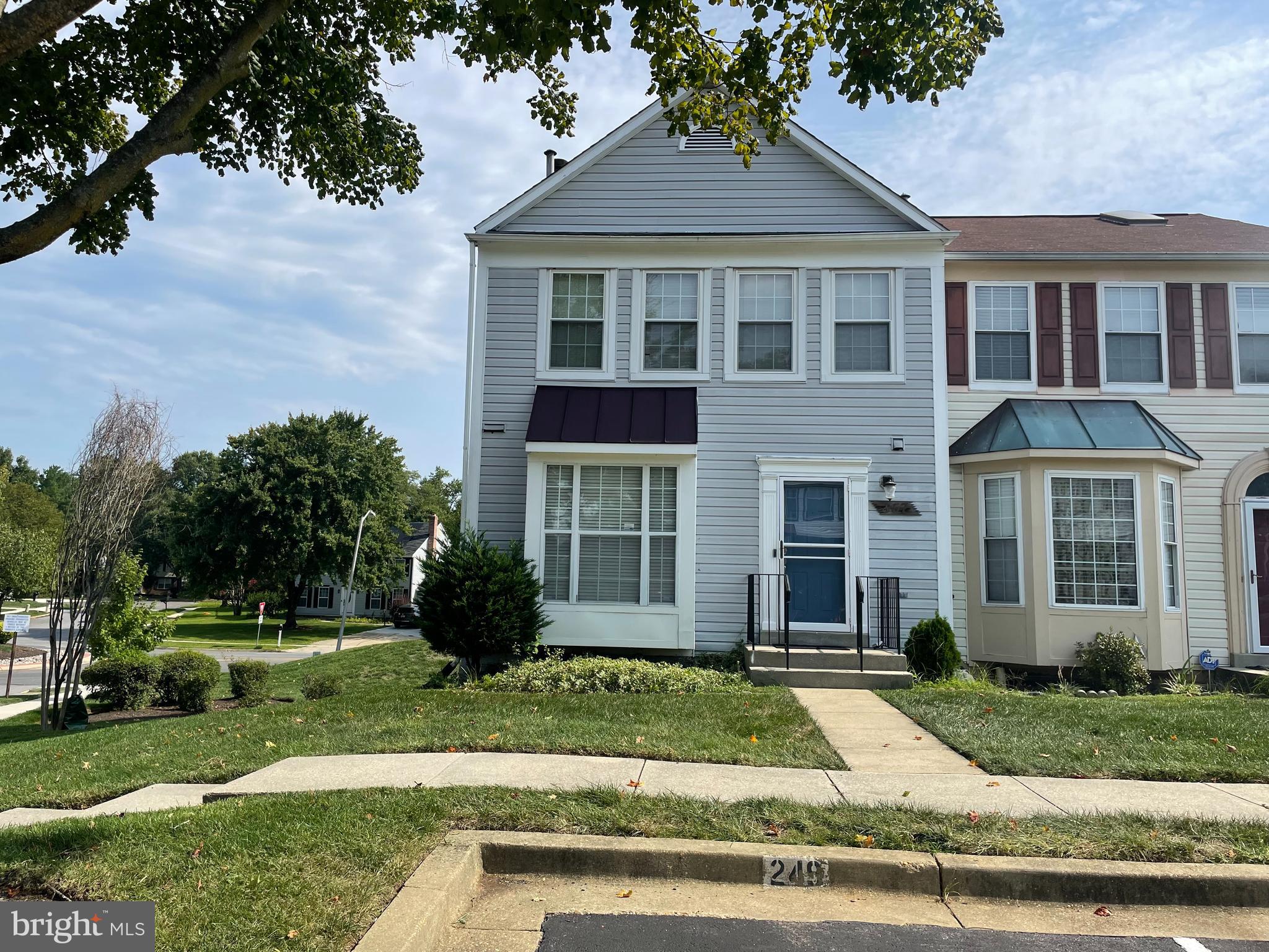 Real estate listing preview #1