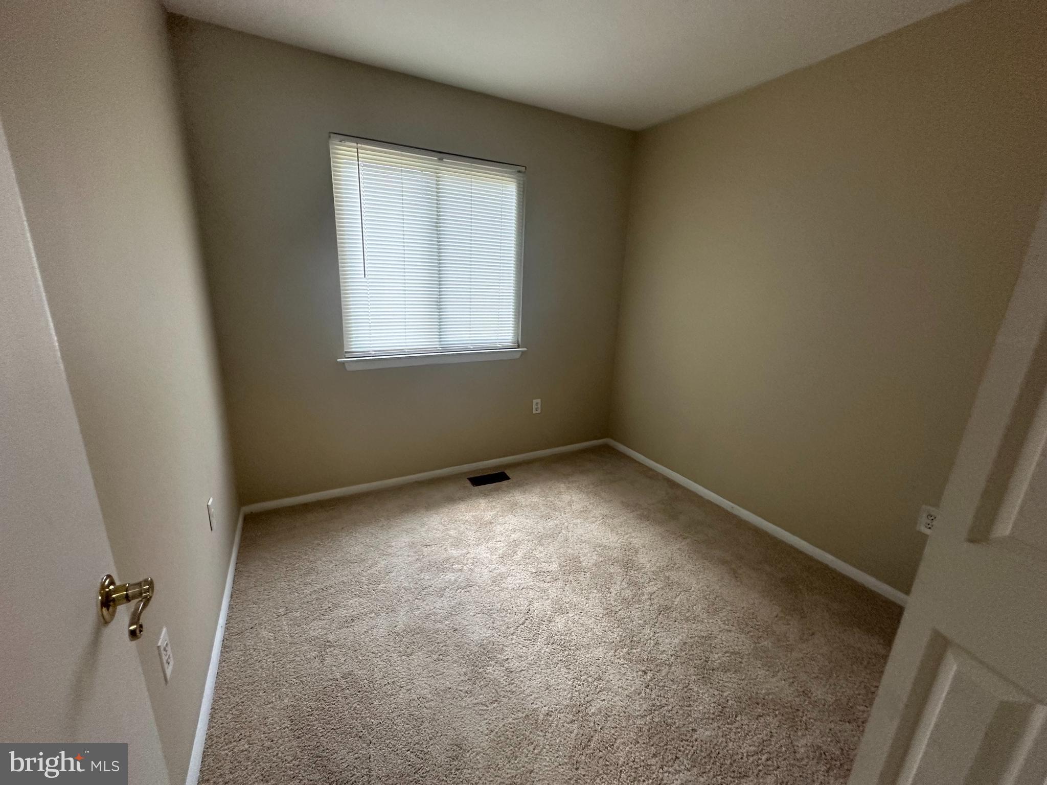 Real estate listing preview #13