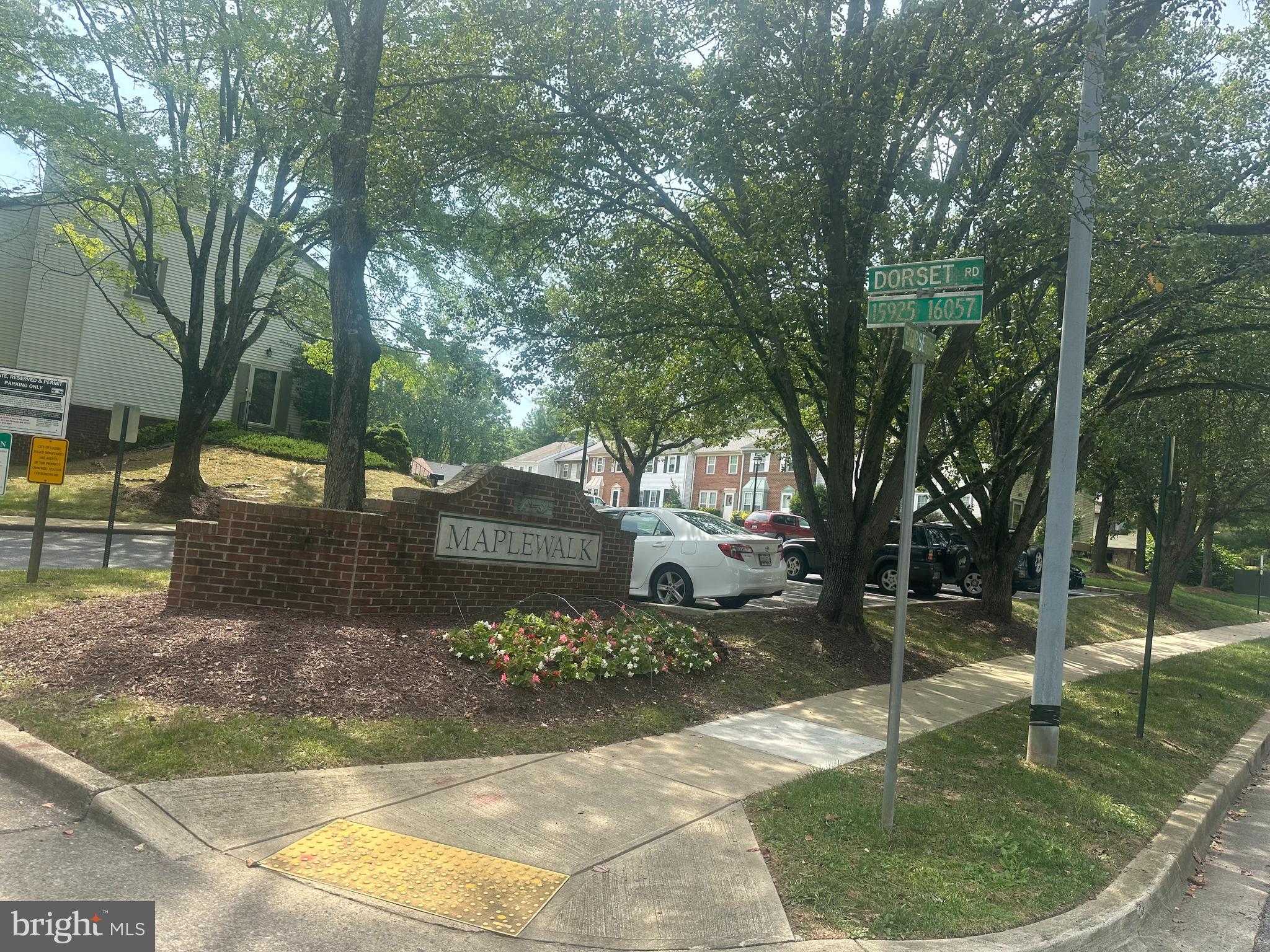 Real estate listing preview #2