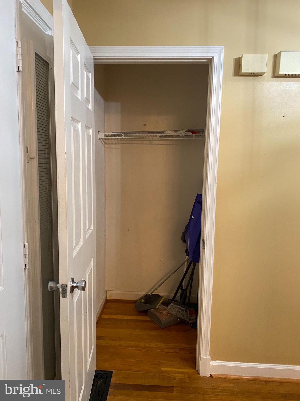 Real estate listing preview #8