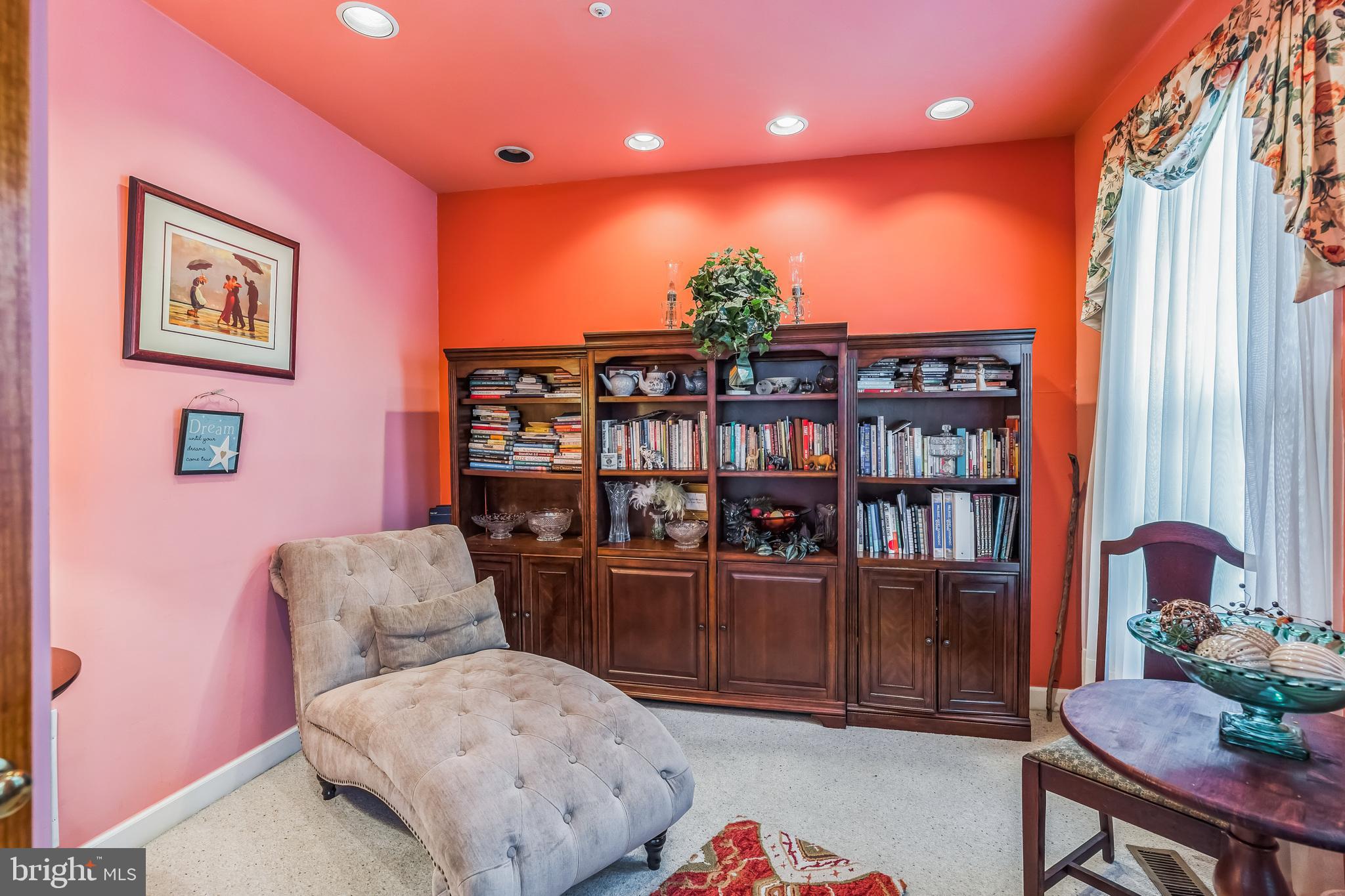 Real estate listing preview #3