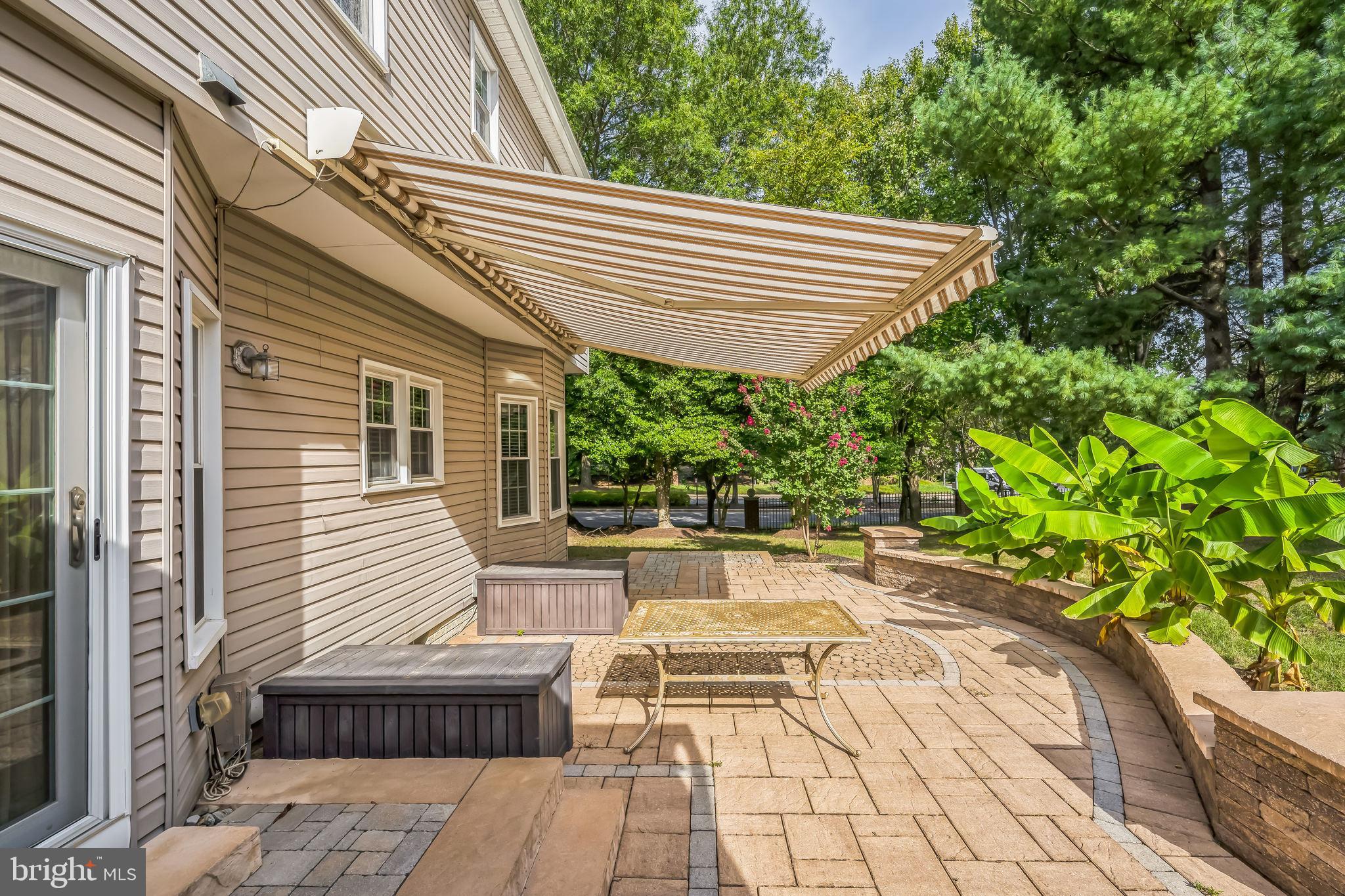 Real estate listing preview #18