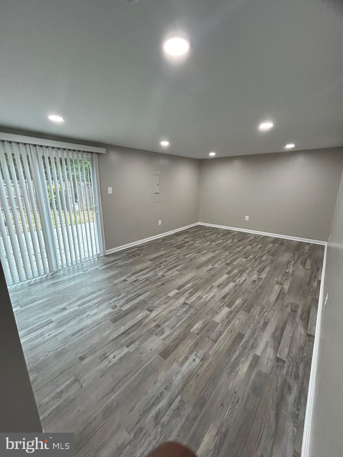 Real estate listing preview #7