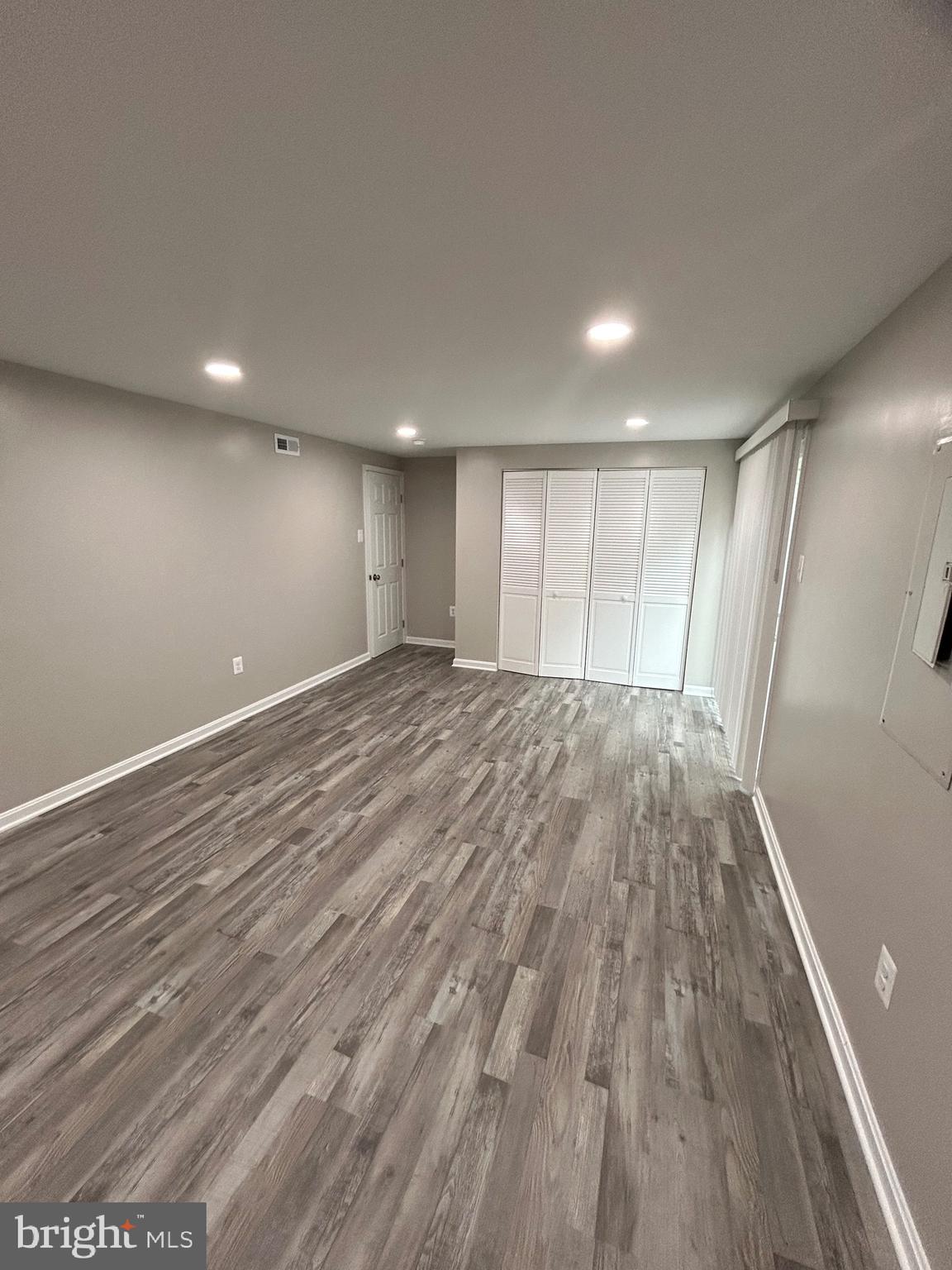 Real estate listing preview #8