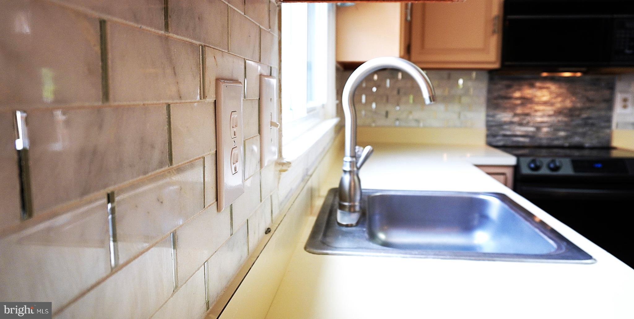 Real estate listing preview #6