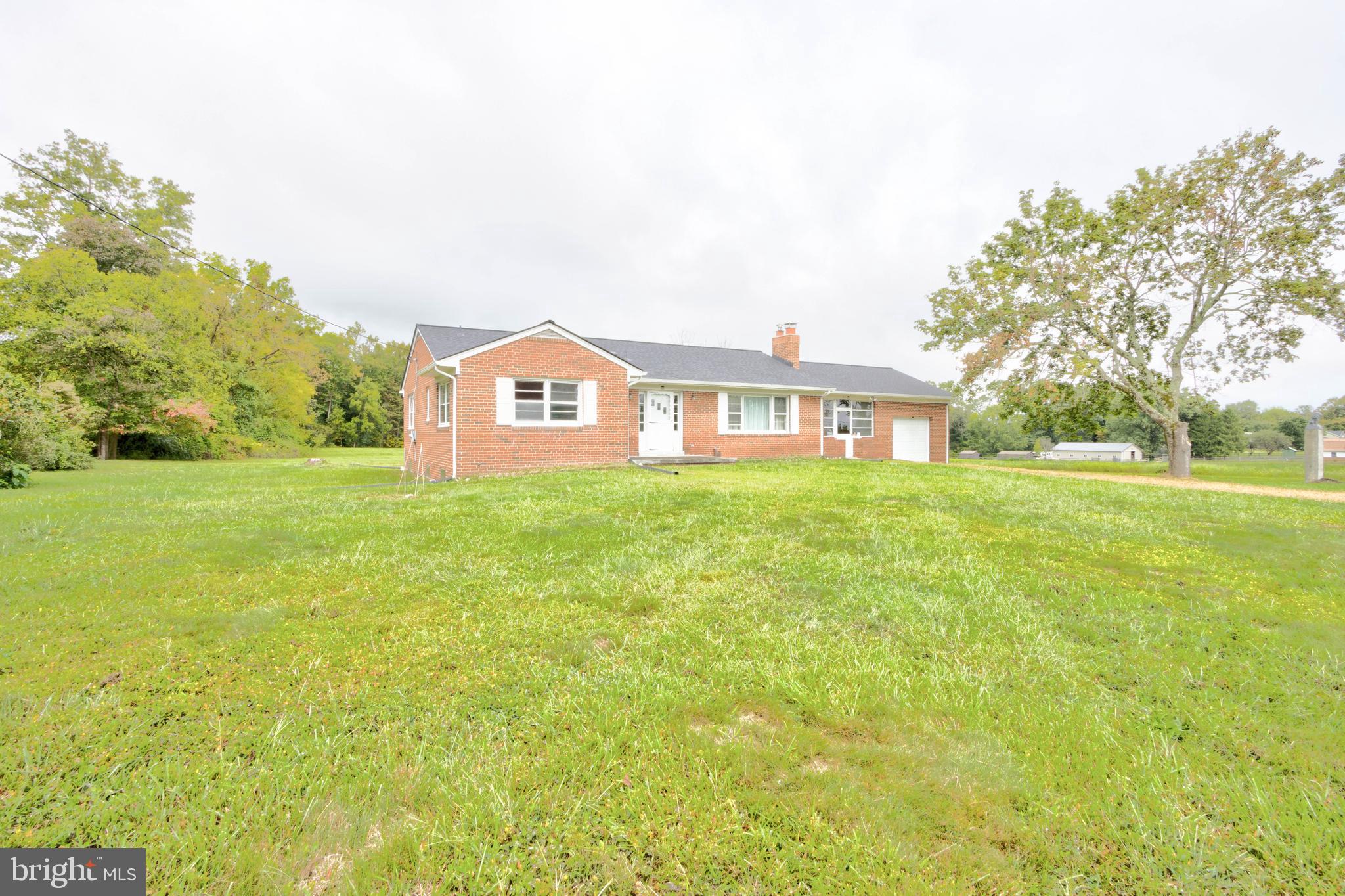 Real estate listing preview #1