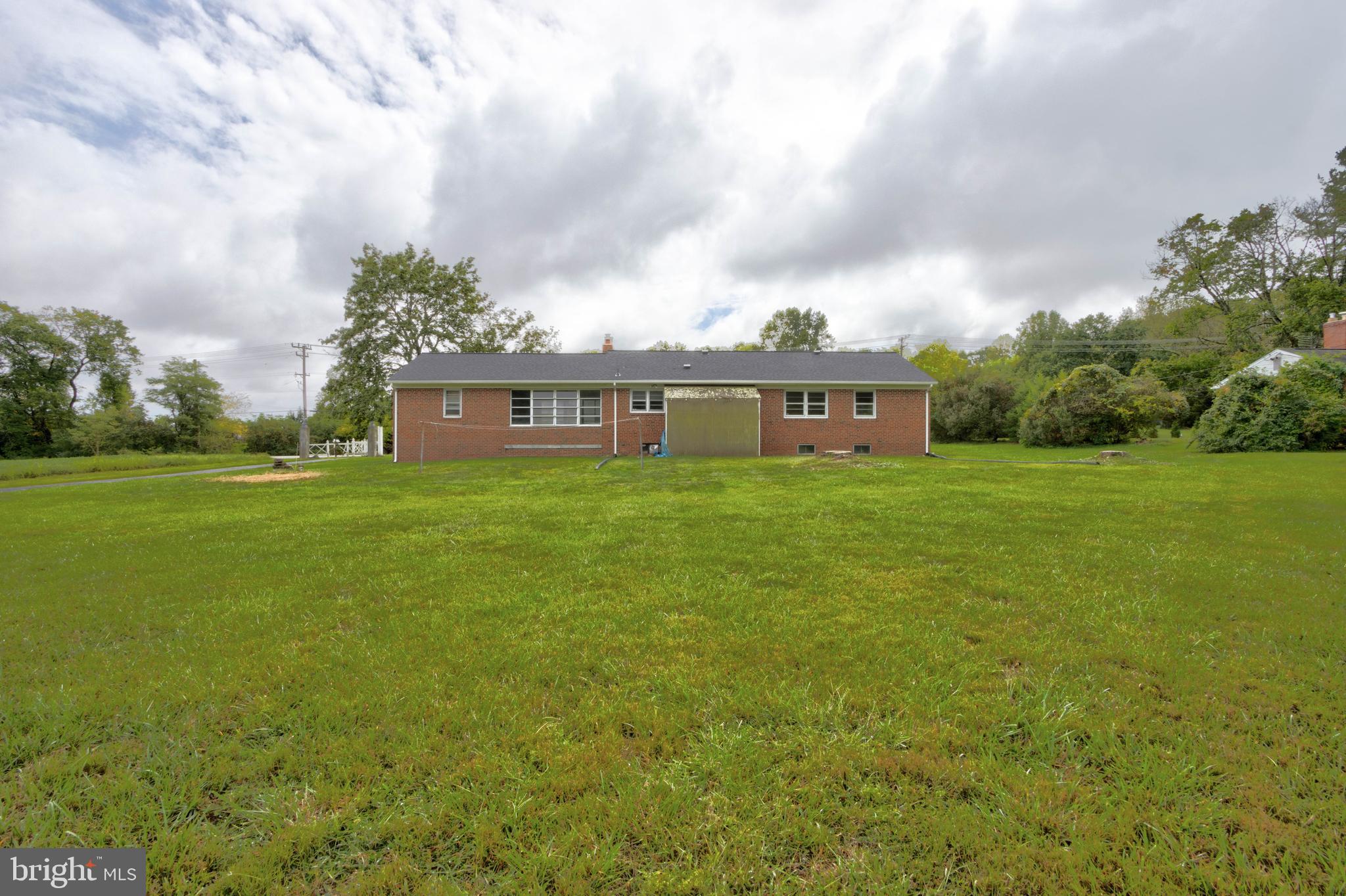 Real estate listing preview #4