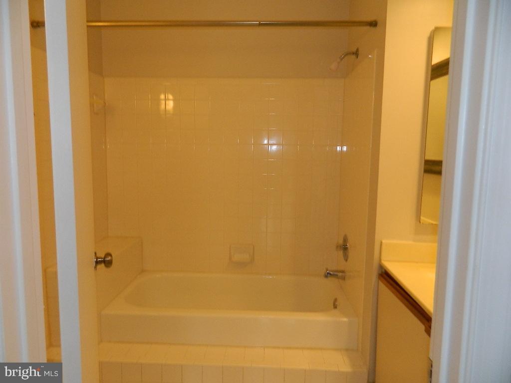 Real estate listing preview #17