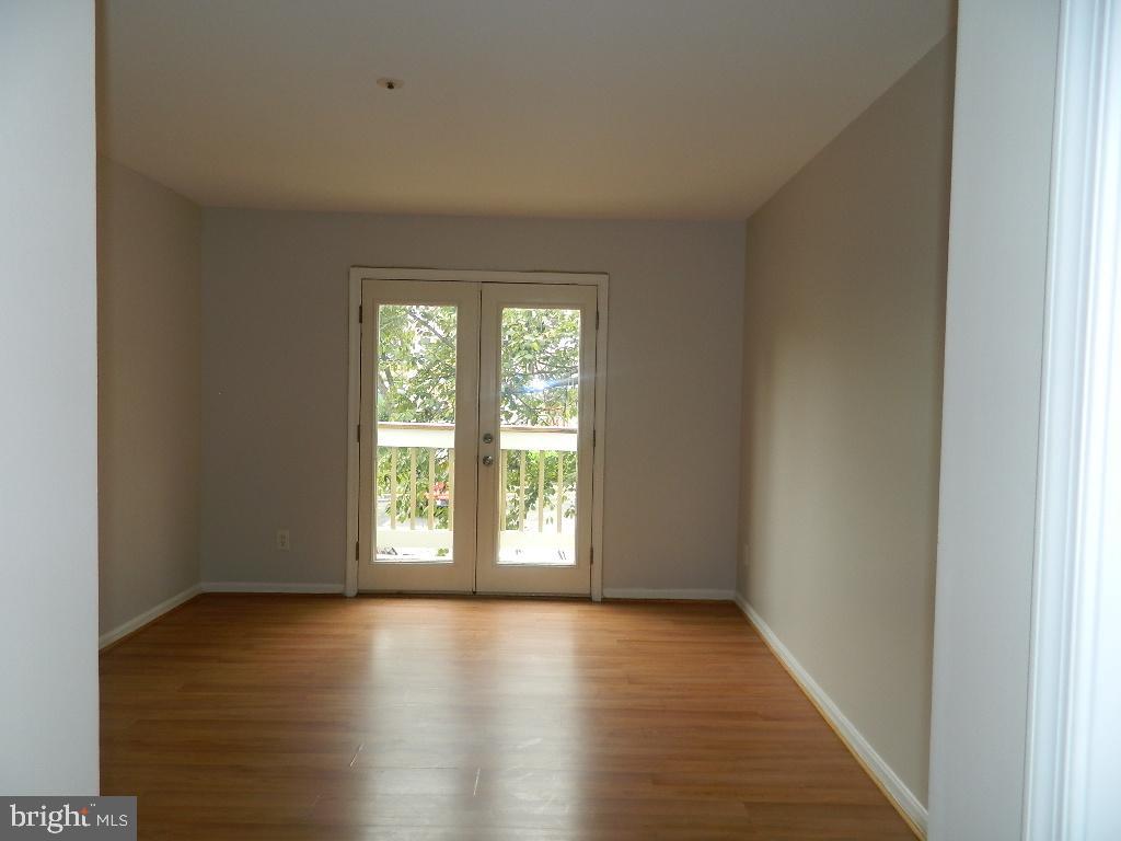 Real estate listing preview #8