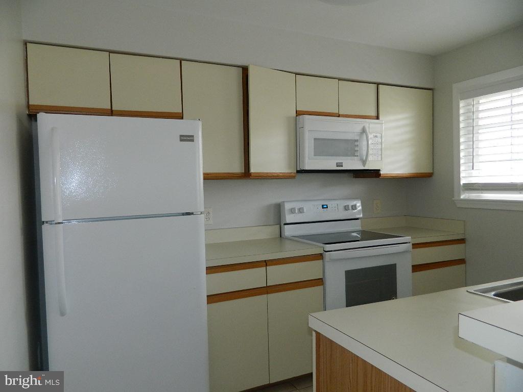 Real estate listing preview #3