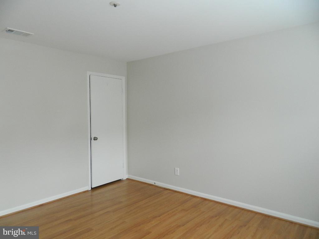 Real estate listing preview #13