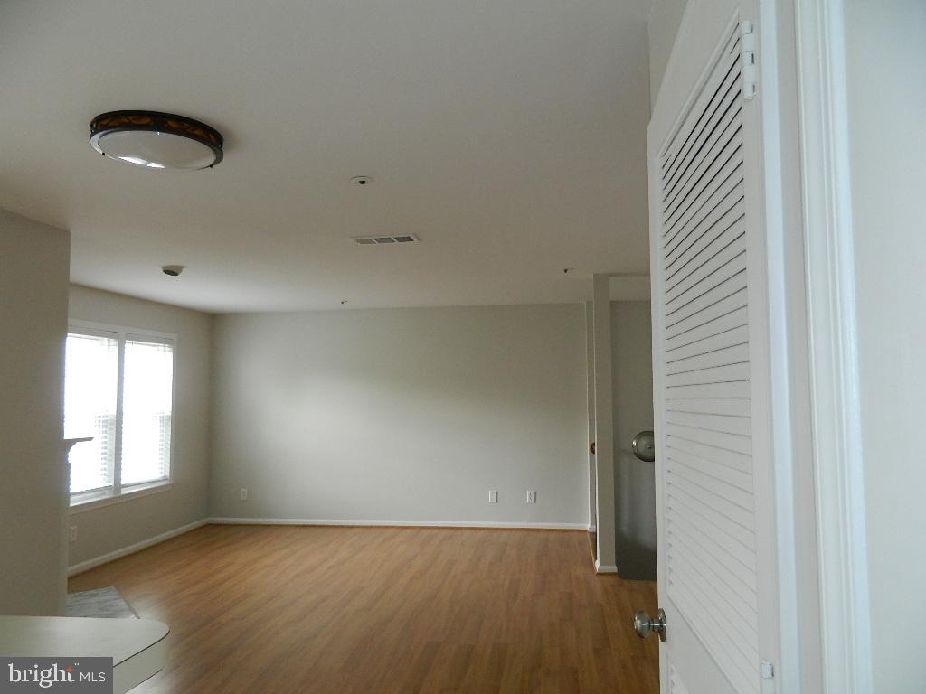 Real estate listing preview #7