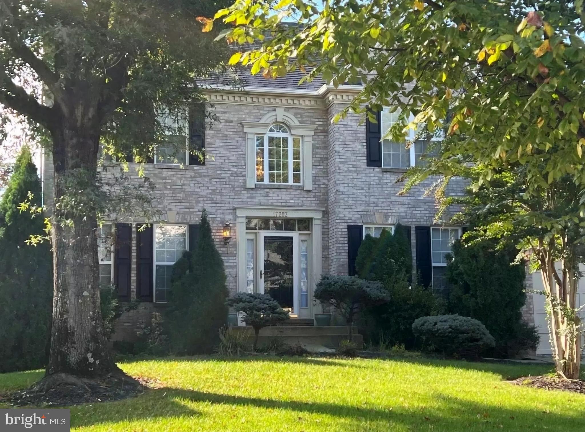 Real estate listing preview #1