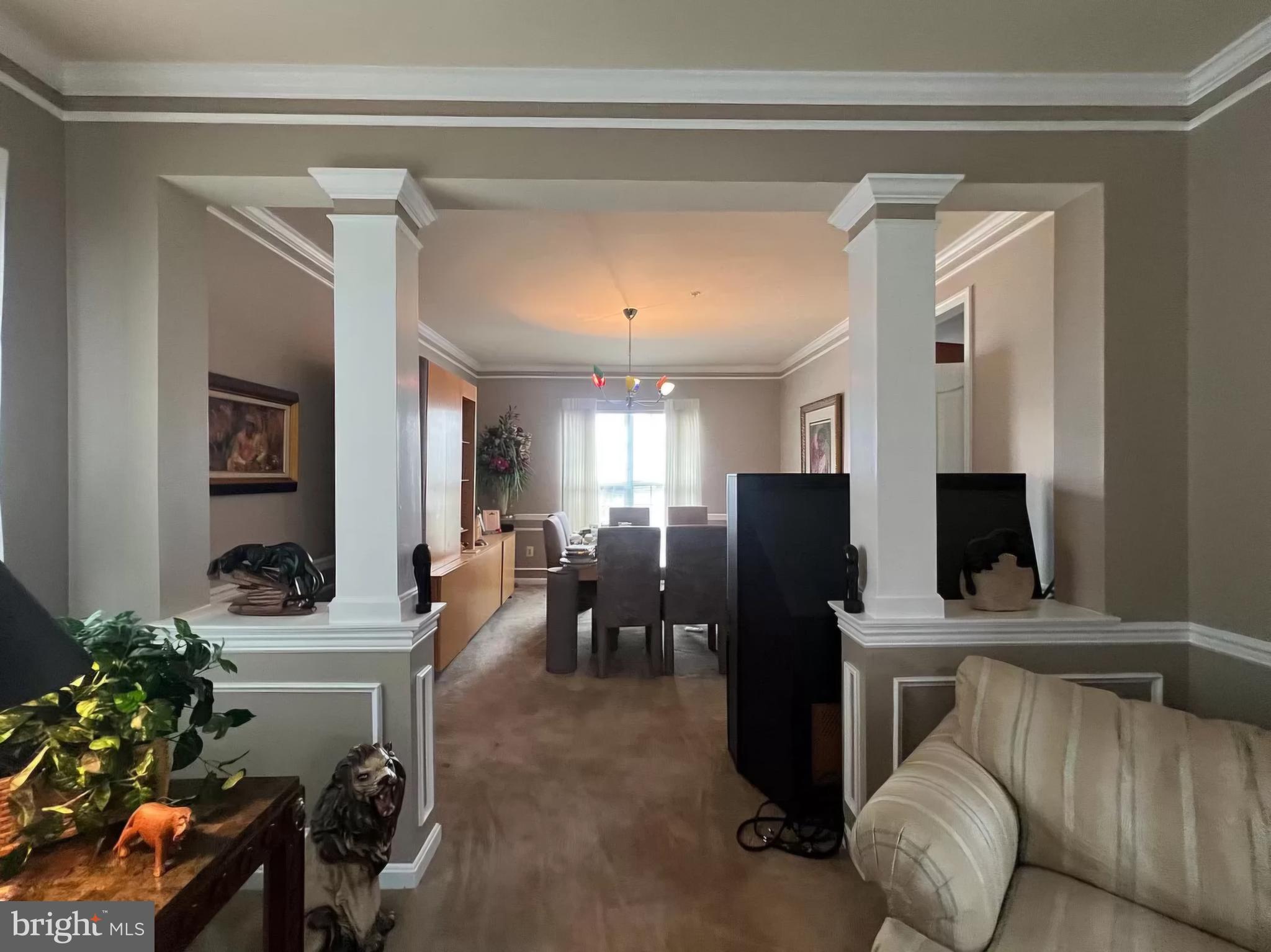 Real estate listing preview #6