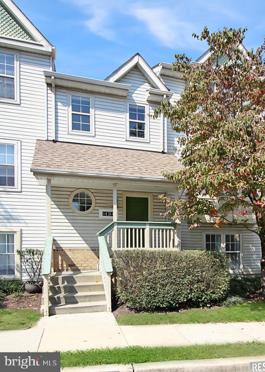 Real estate listing preview #2