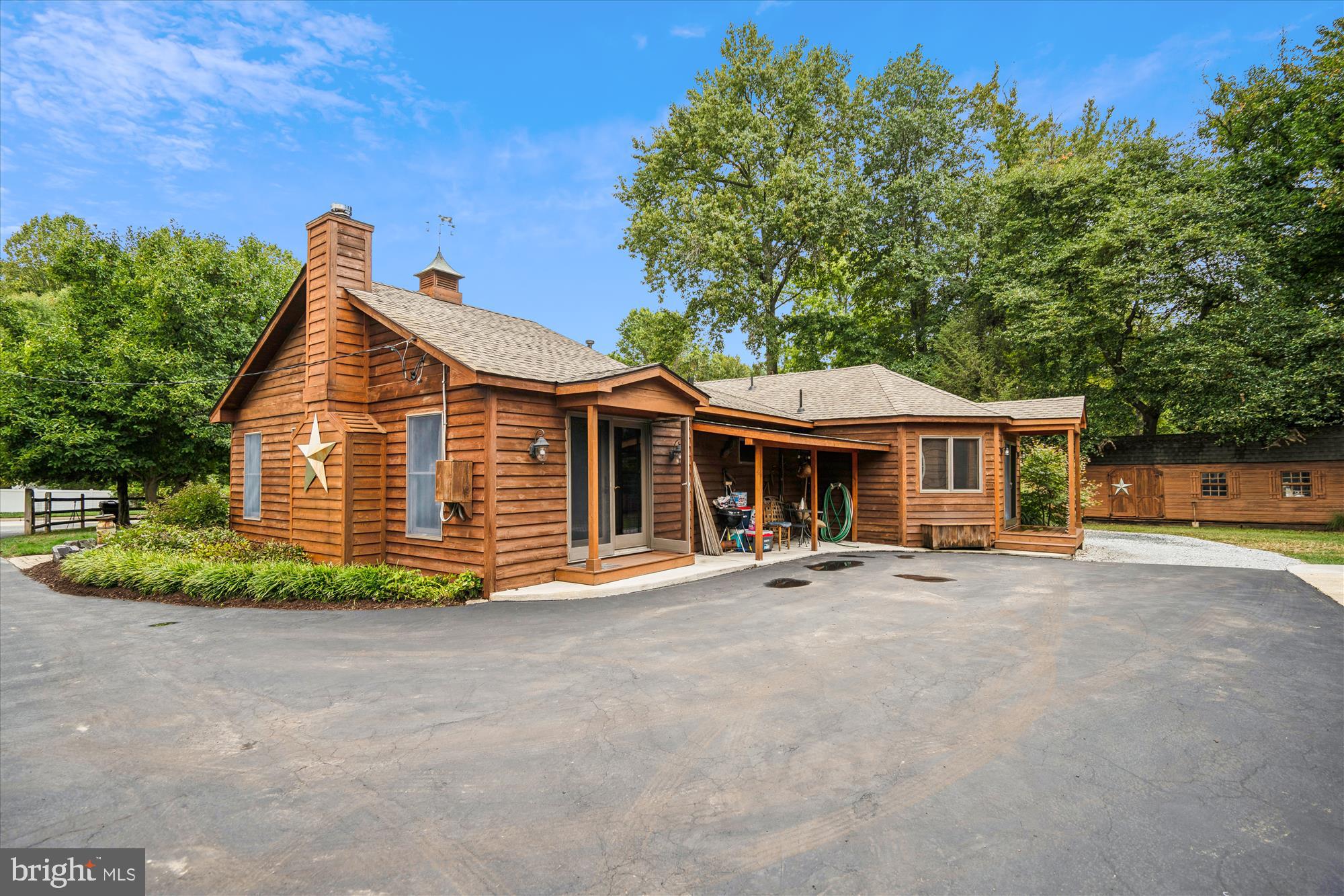 Real estate listing preview #32