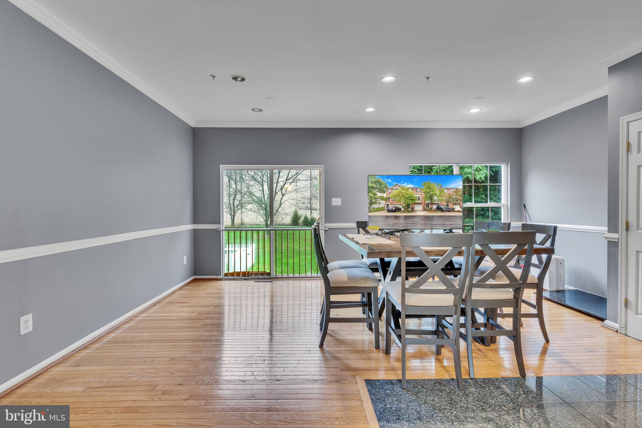 Real estate listing preview #8