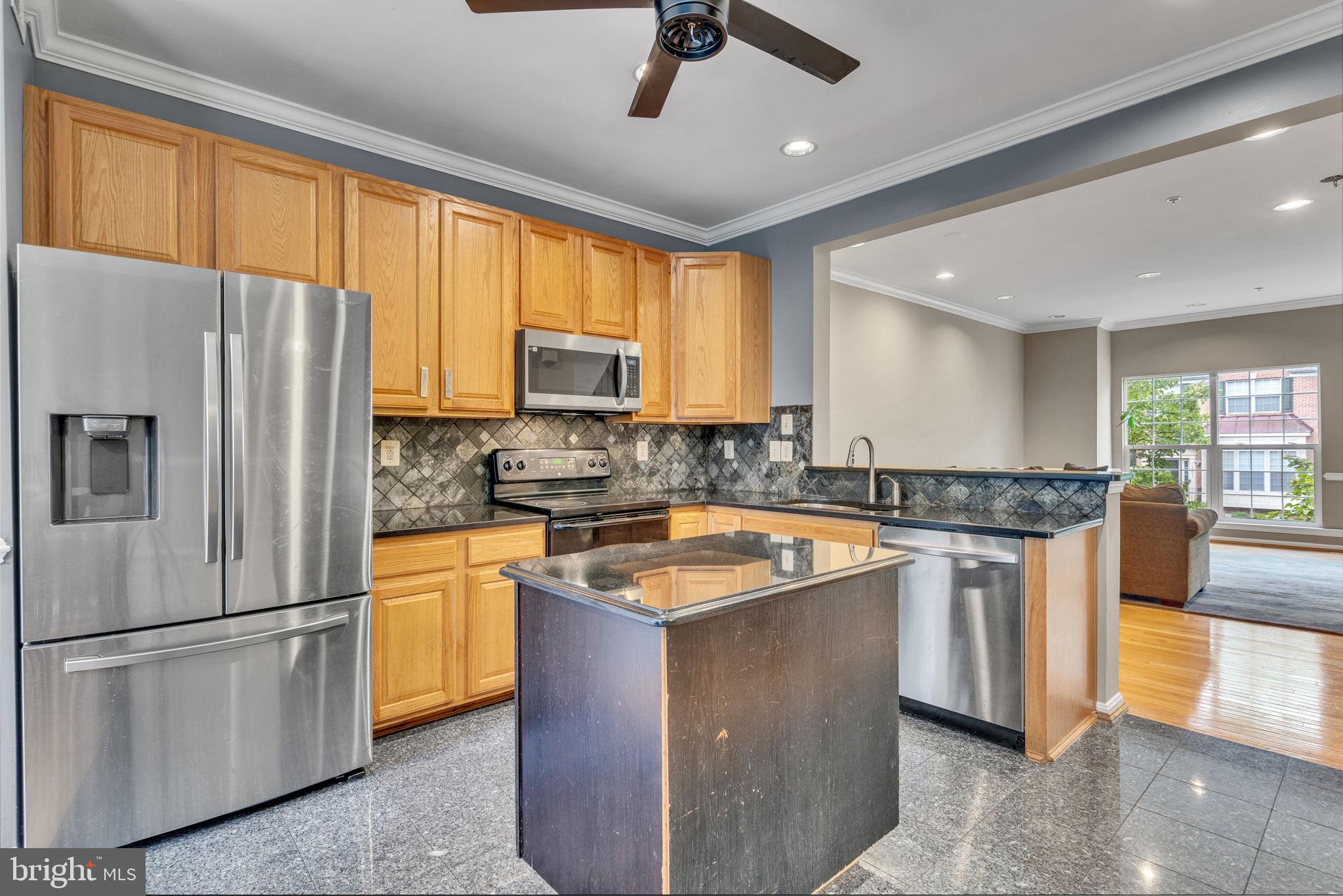 Real estate listing preview #2