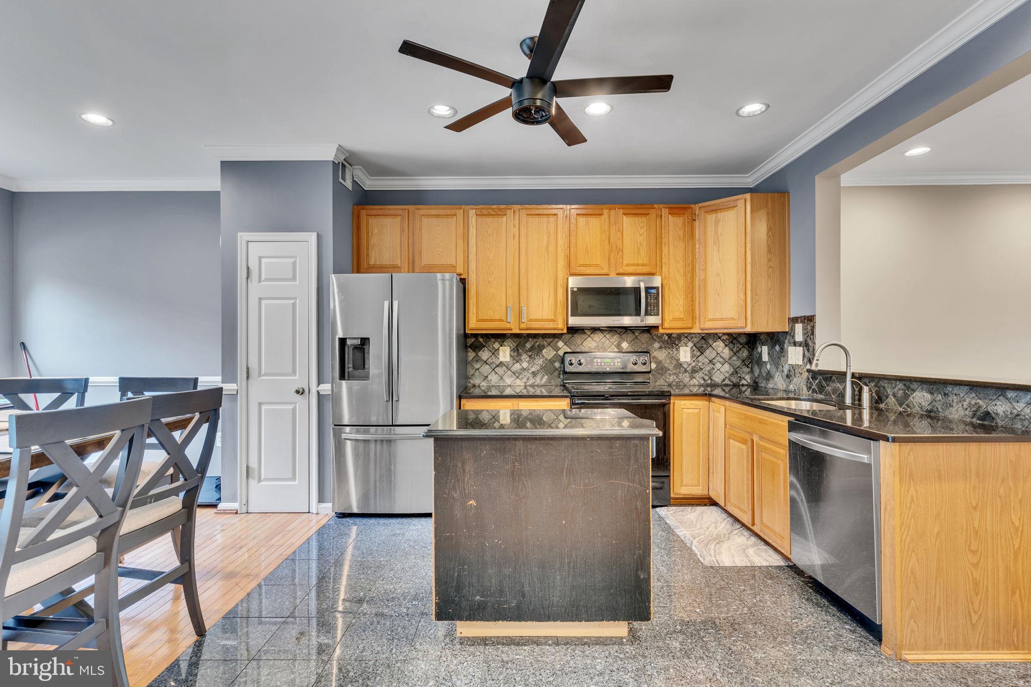 Real estate listing preview #5