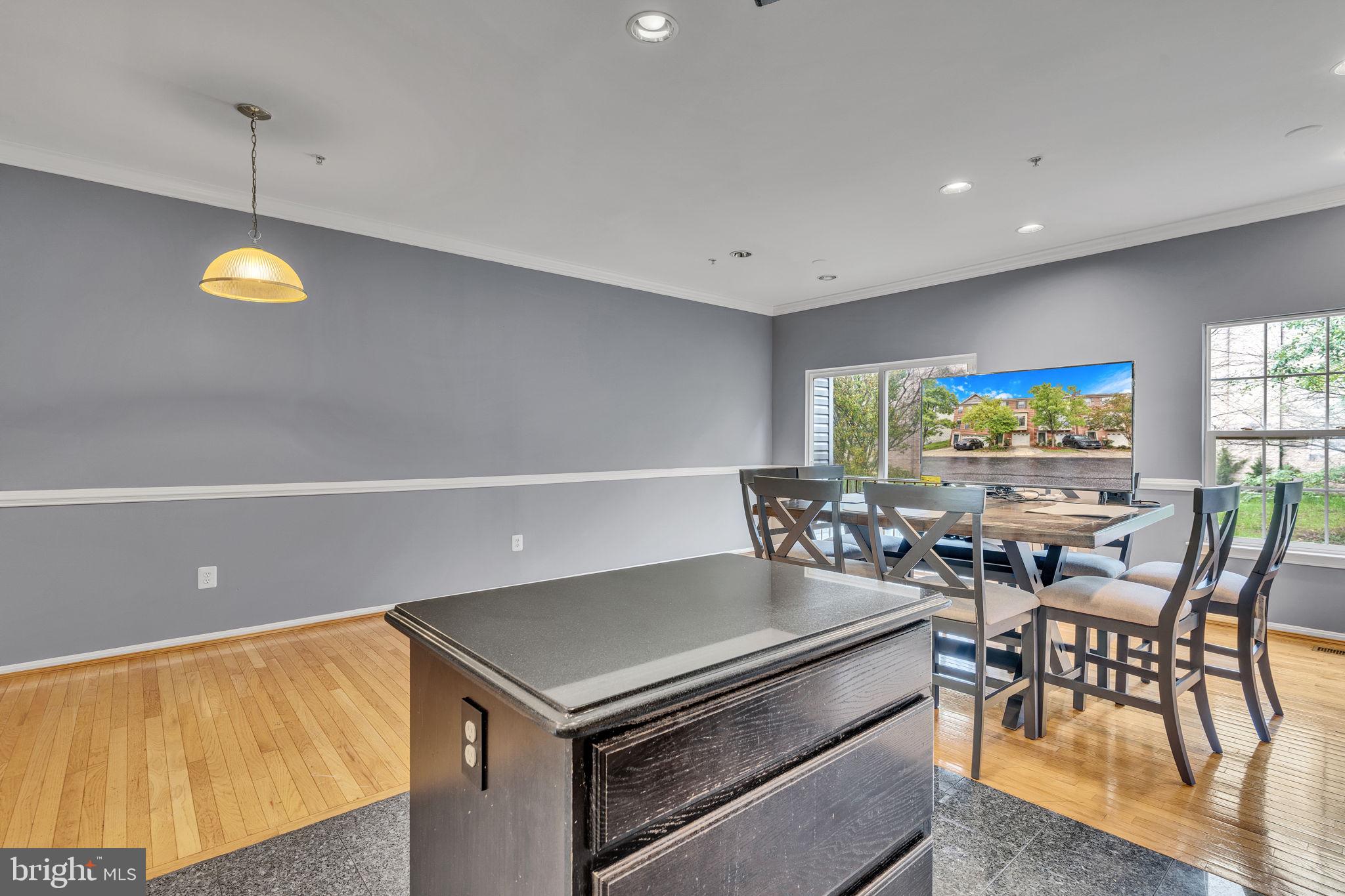 Real estate listing preview #6