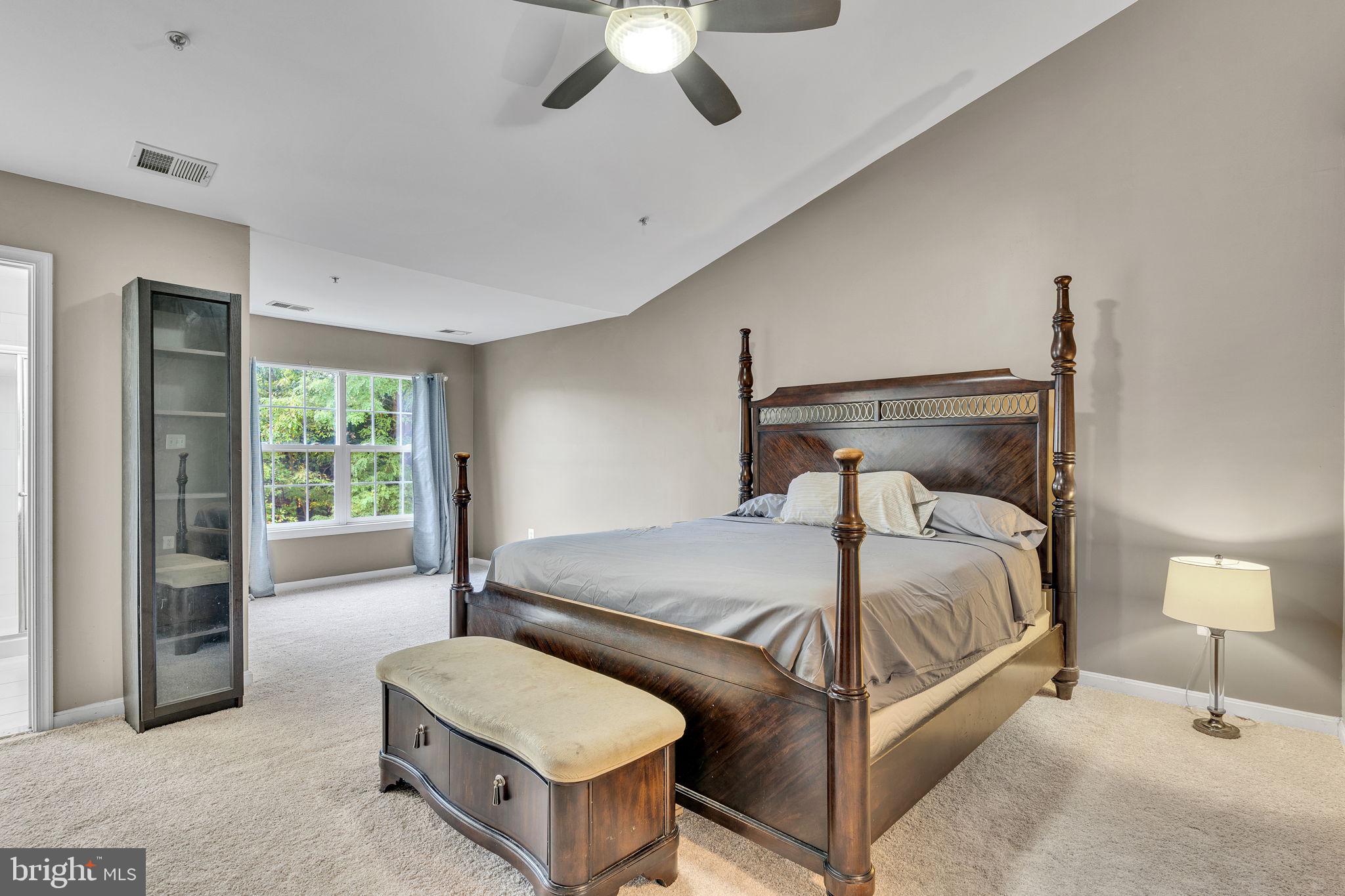 Real estate listing preview #14