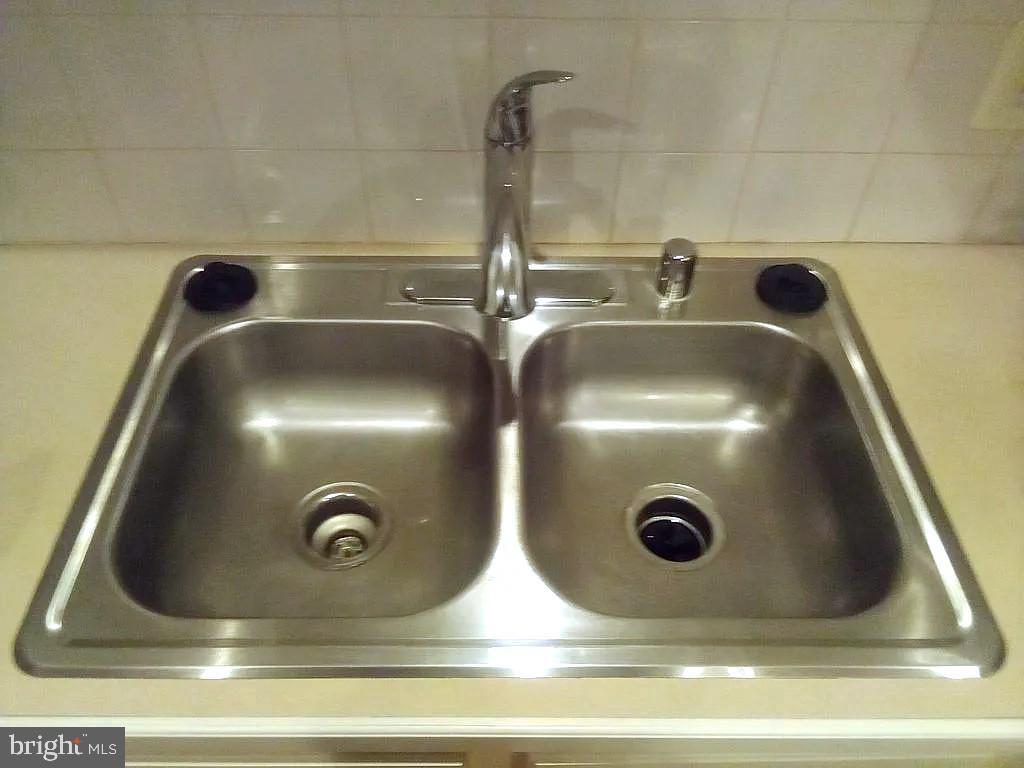 Real estate listing preview #16