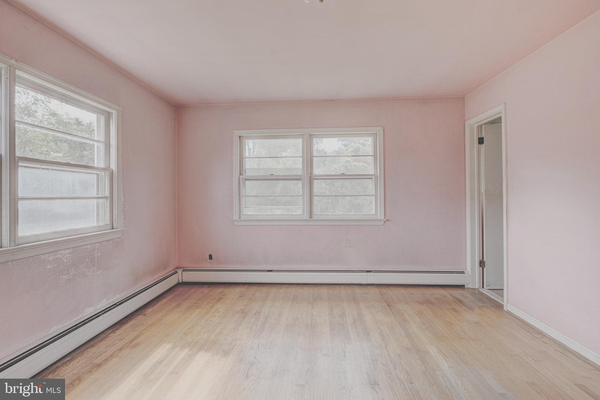 Real estate listing preview #10