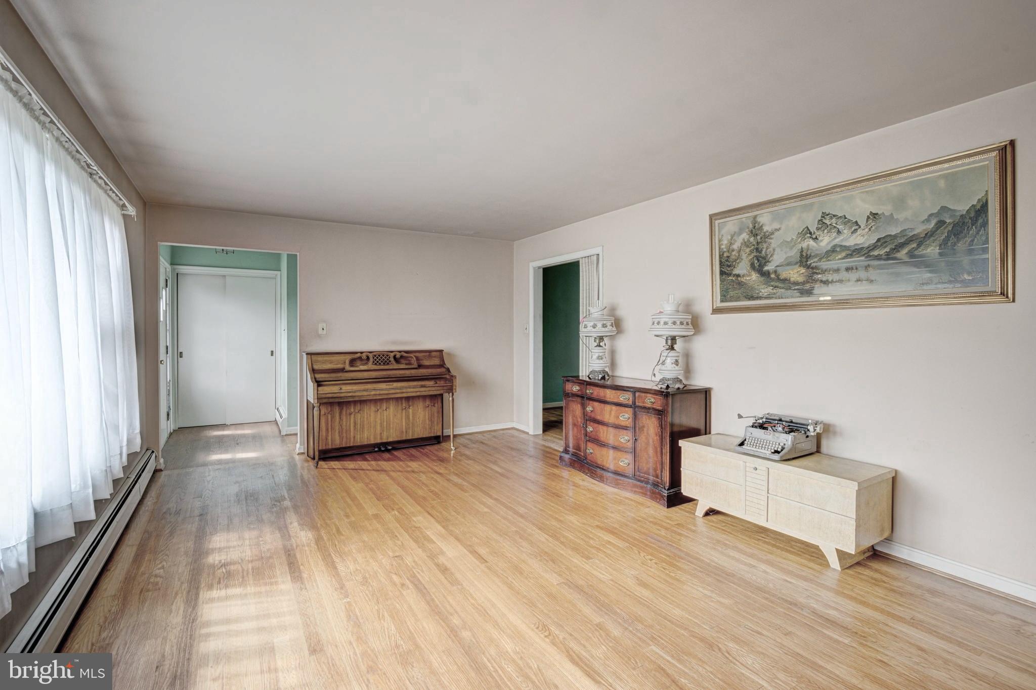 Real estate listing preview #4