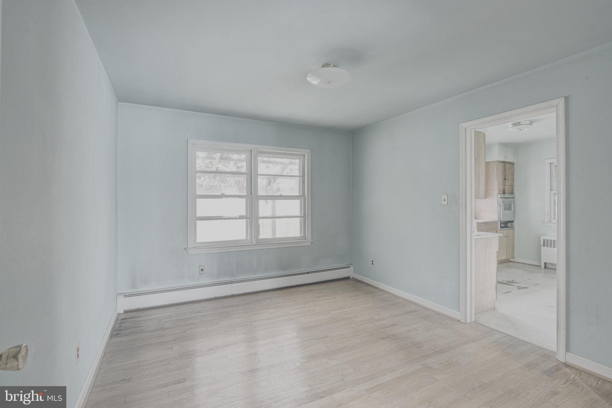 Real estate listing preview #6