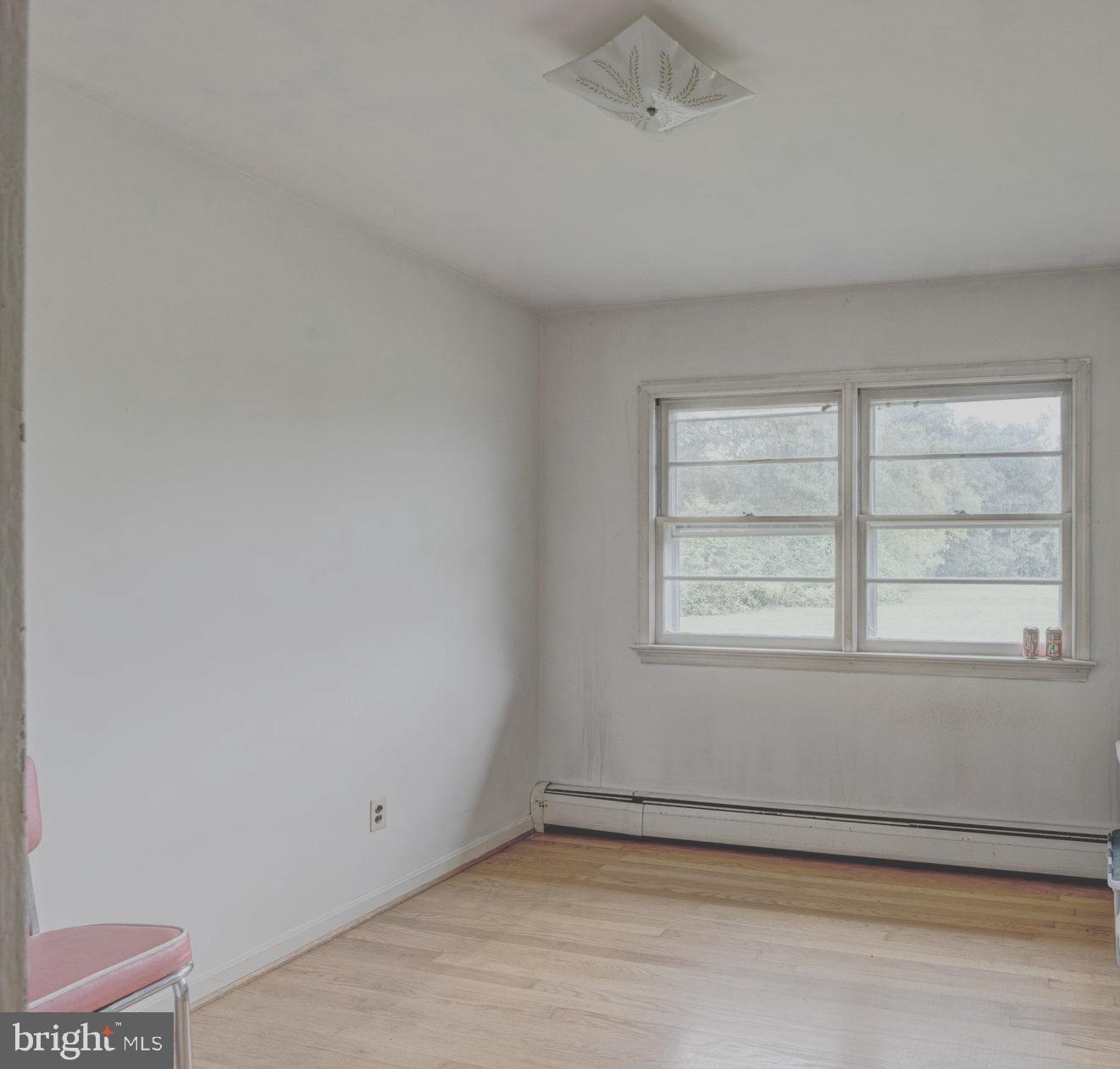 Real estate listing preview #8