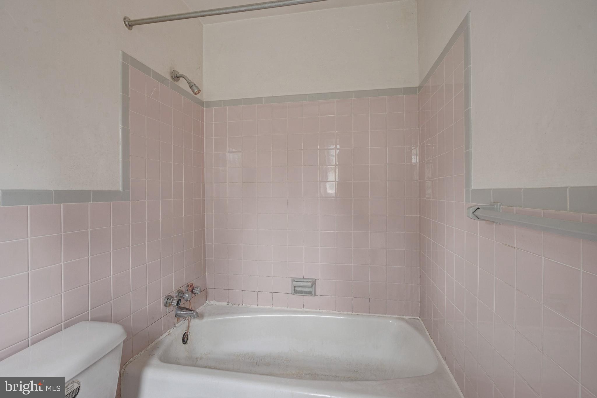 Real estate listing preview #12