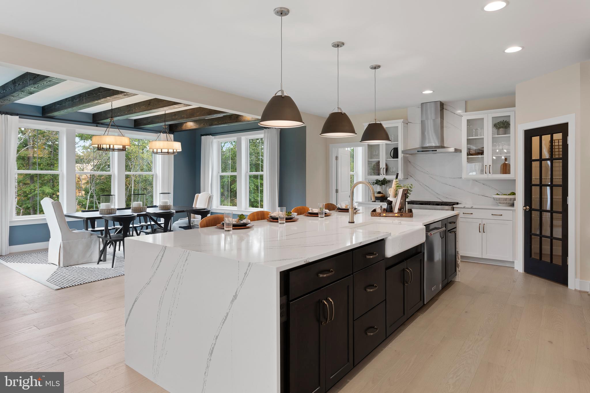 Real estate listing preview #14